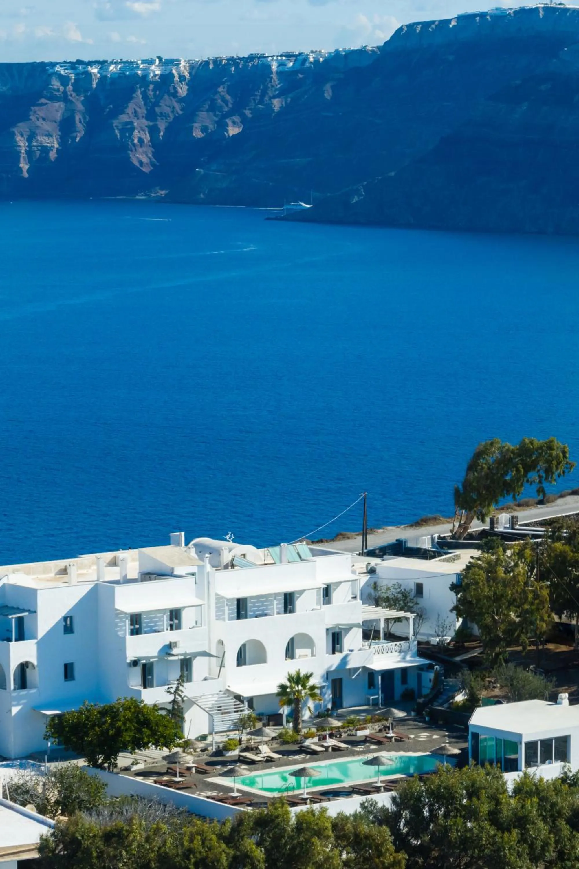 Property building in Caldera Romantica Hotel