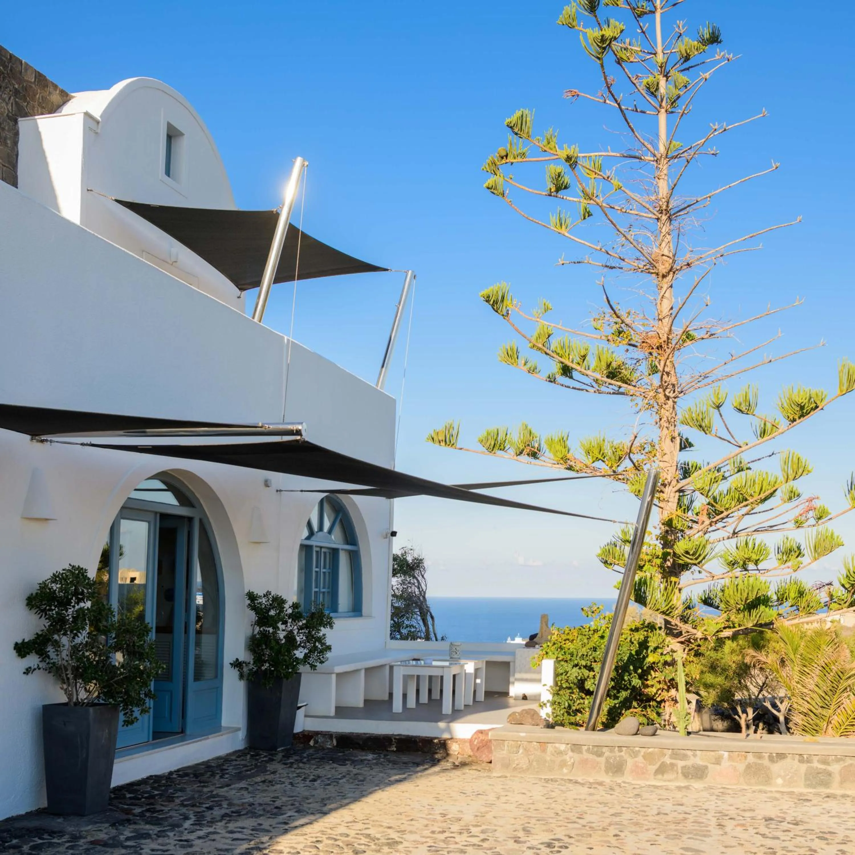 Property building in Caldera Romantica Hotel