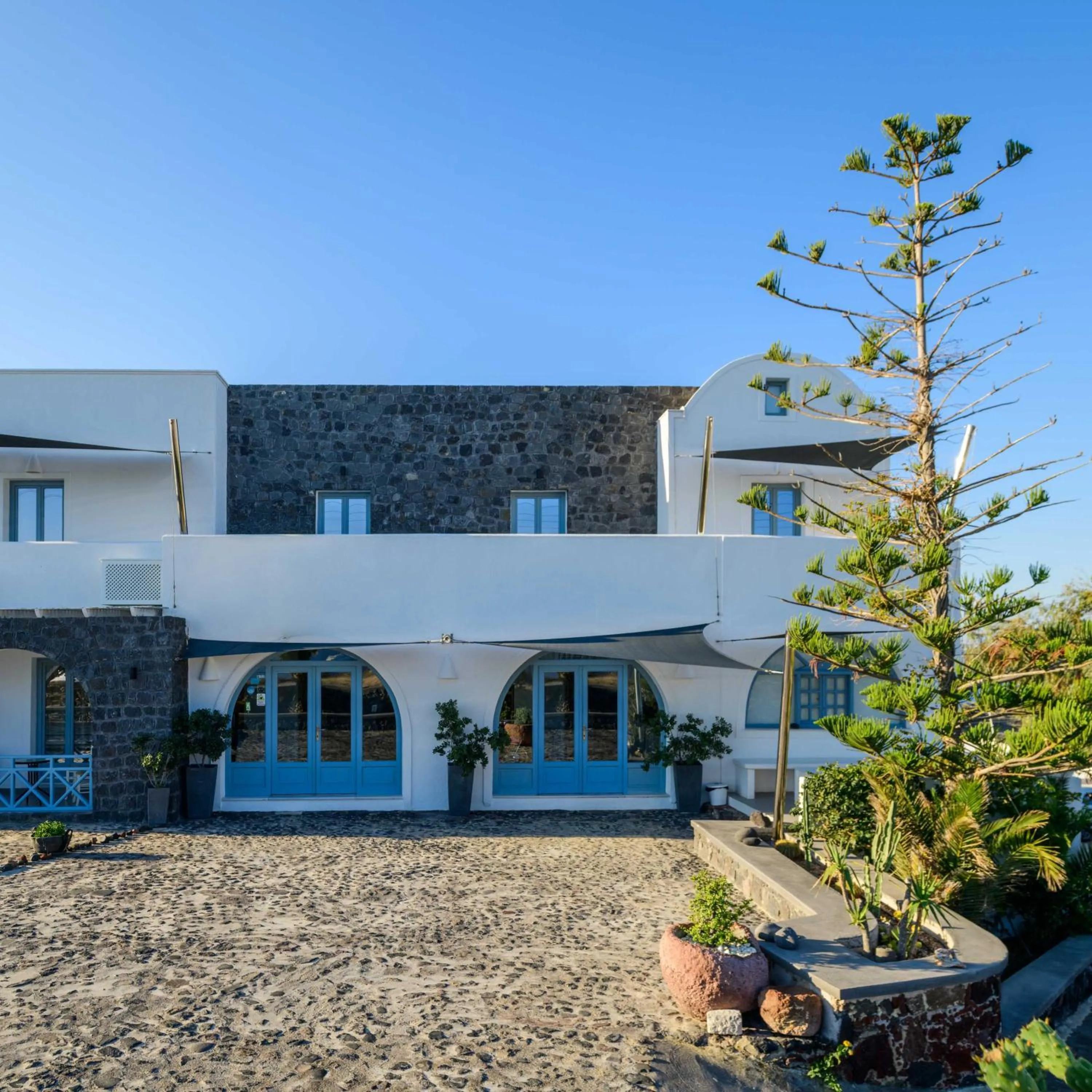 Property building in Caldera Romantica Hotel