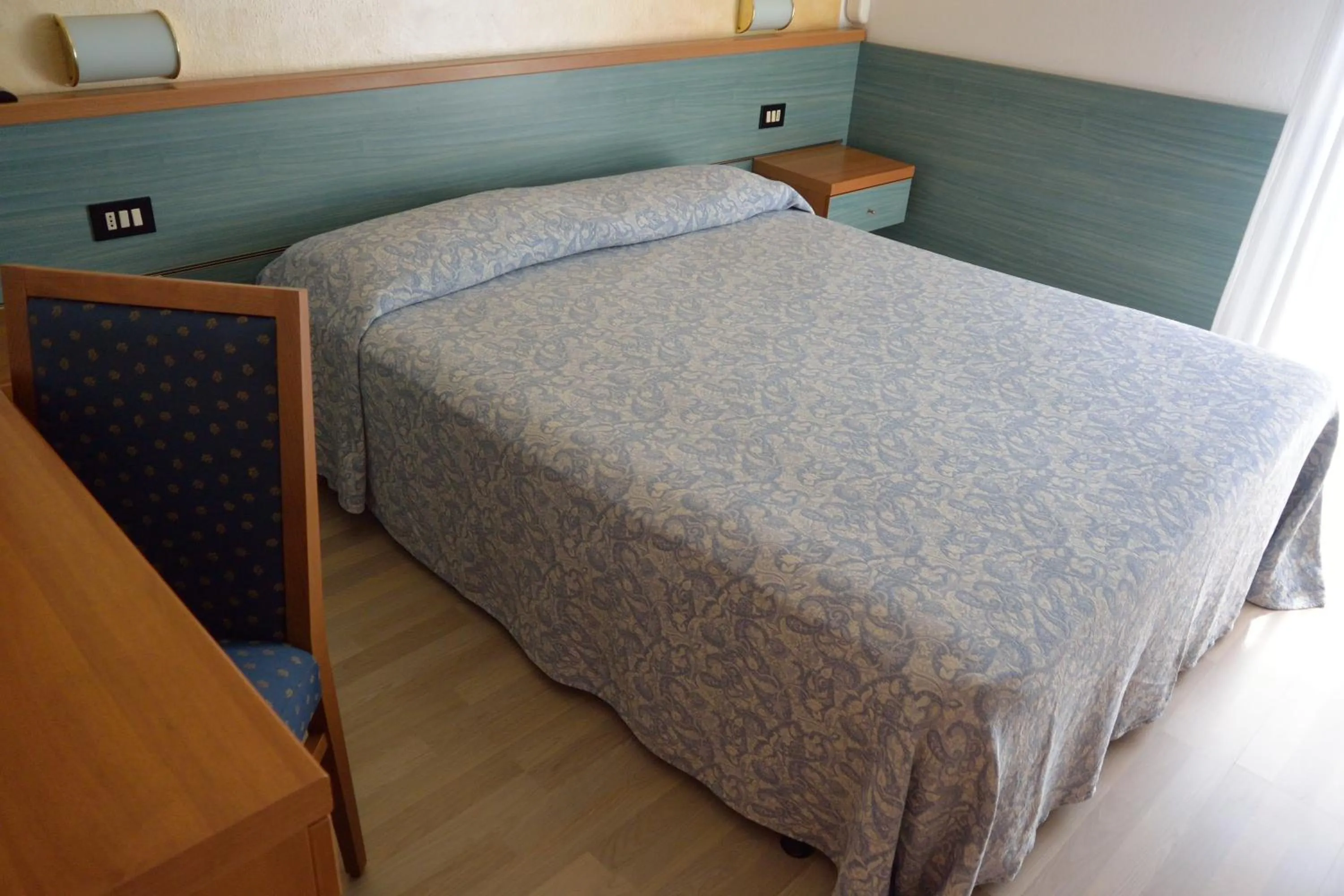 Bedroom, Bed in Hotel Paris