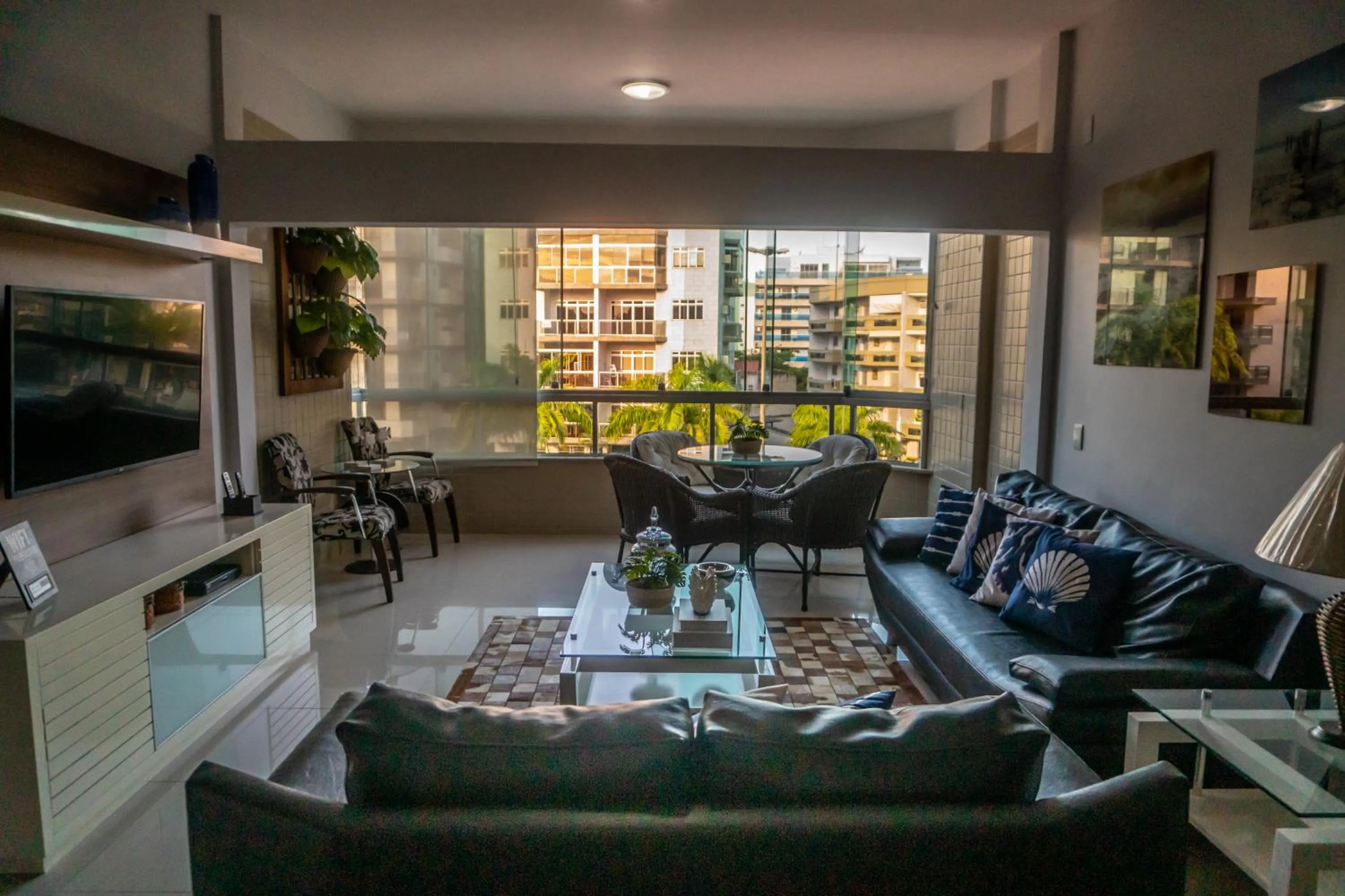 Living room in Maravilhoso Apto na Praia do Forte Wi-Fi 600 MB