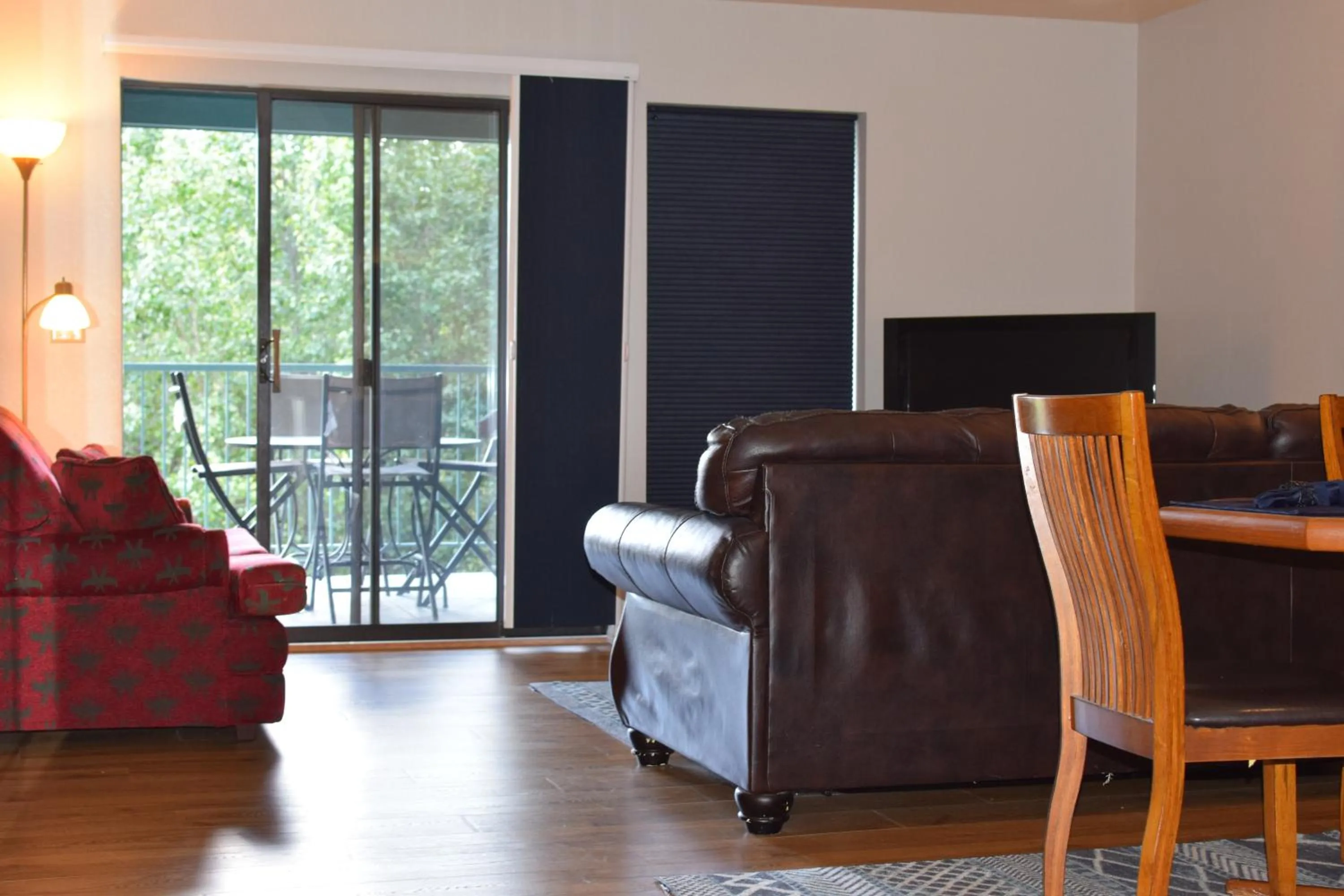 Seating area in Grant's Condo in The Greens