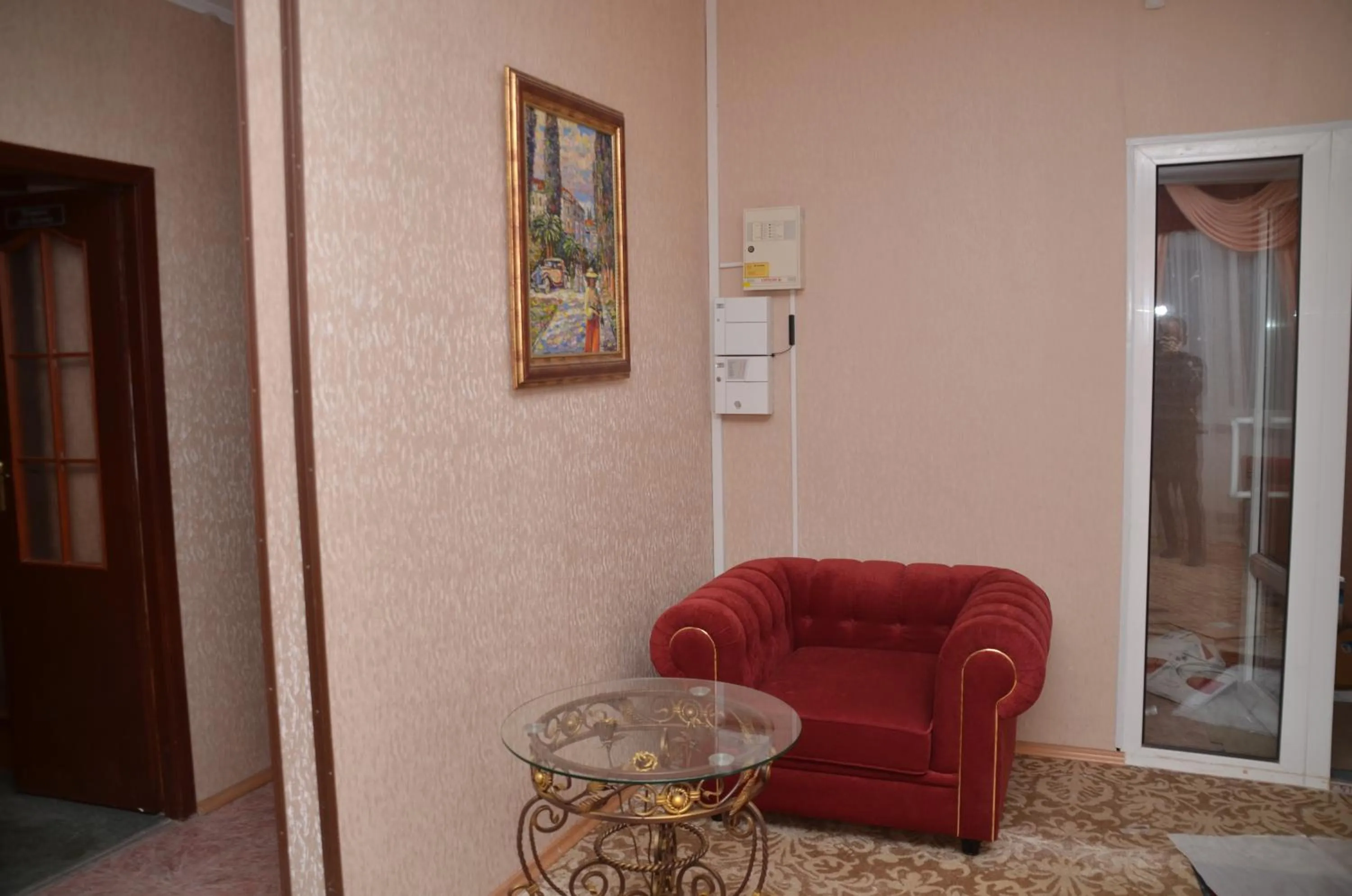 Communal lounge/ TV room in Centralnyi hotel