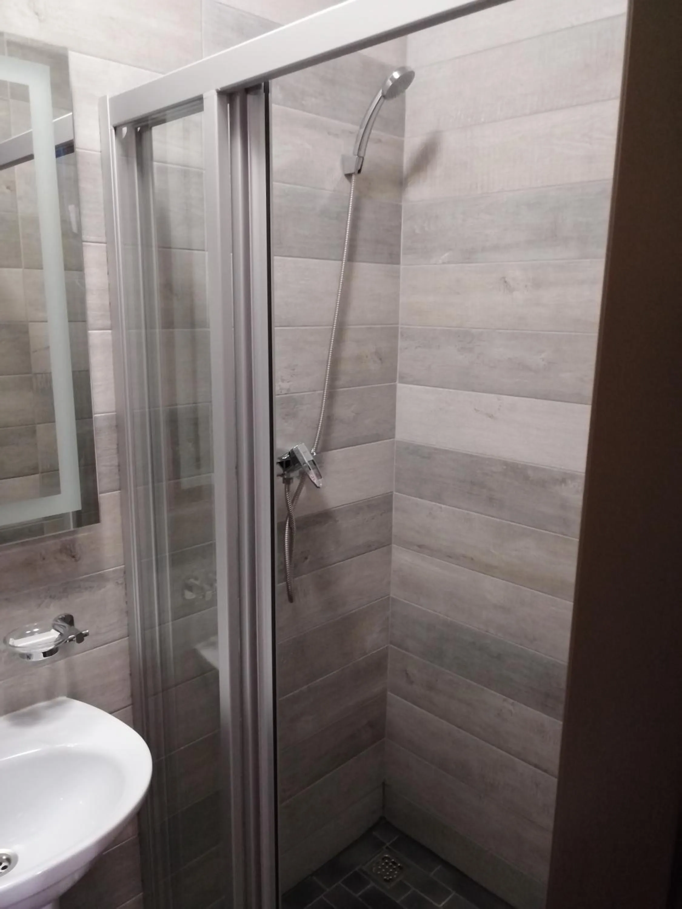 Shower in Centralnyi hotel