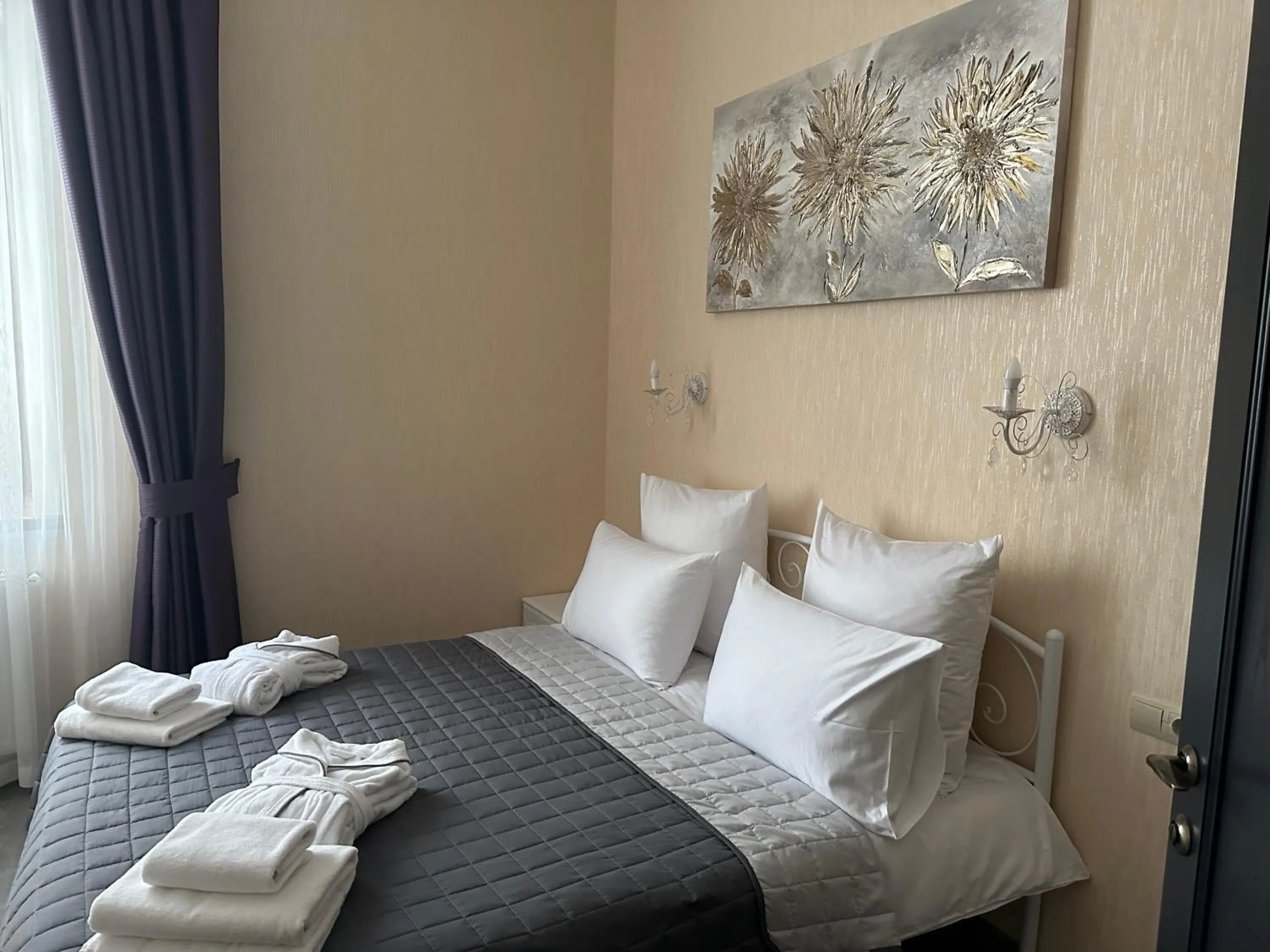 Bedroom, Bed in Centralnyi hotel