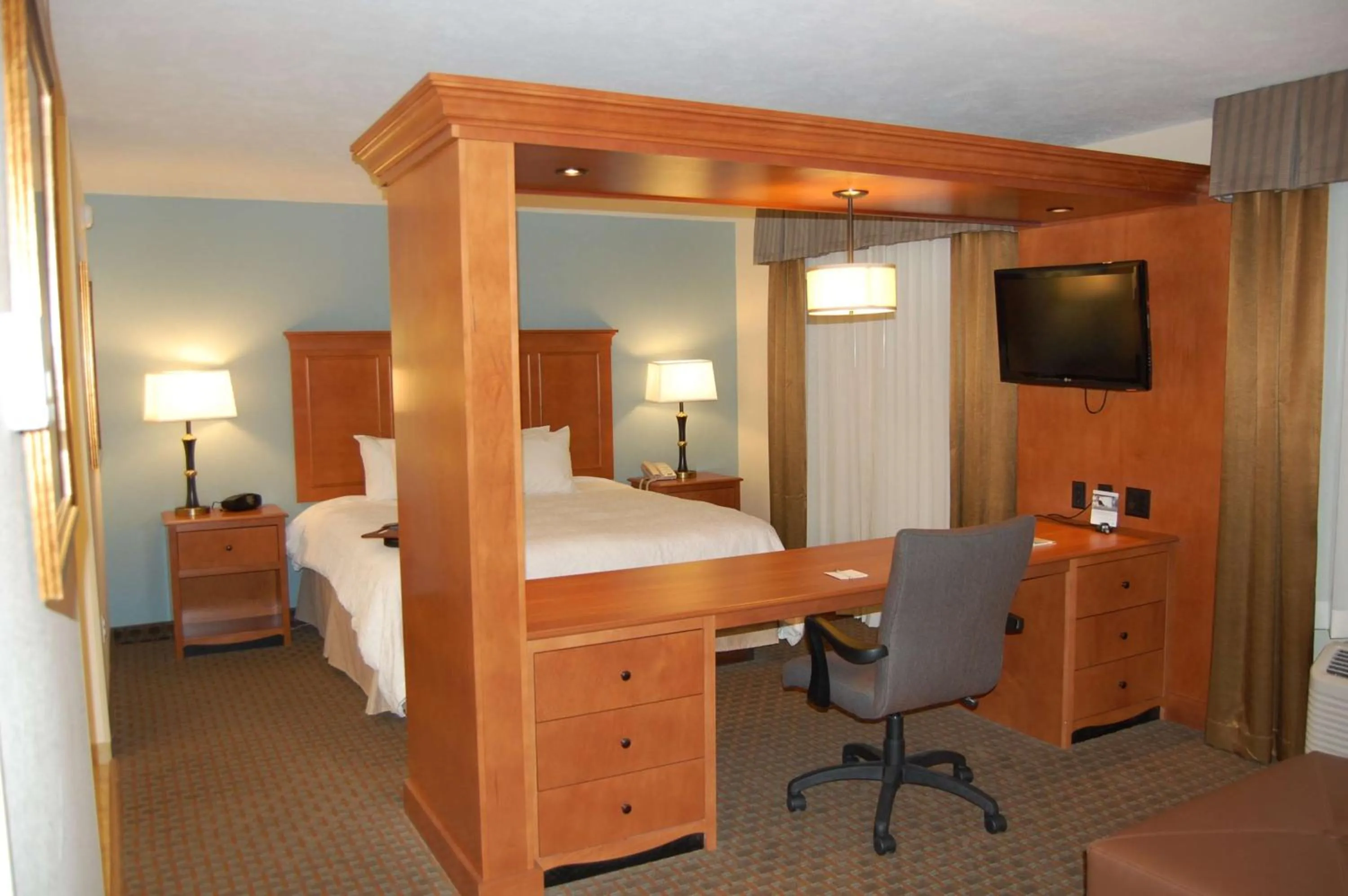 Bed in Hampton Inn Sidney