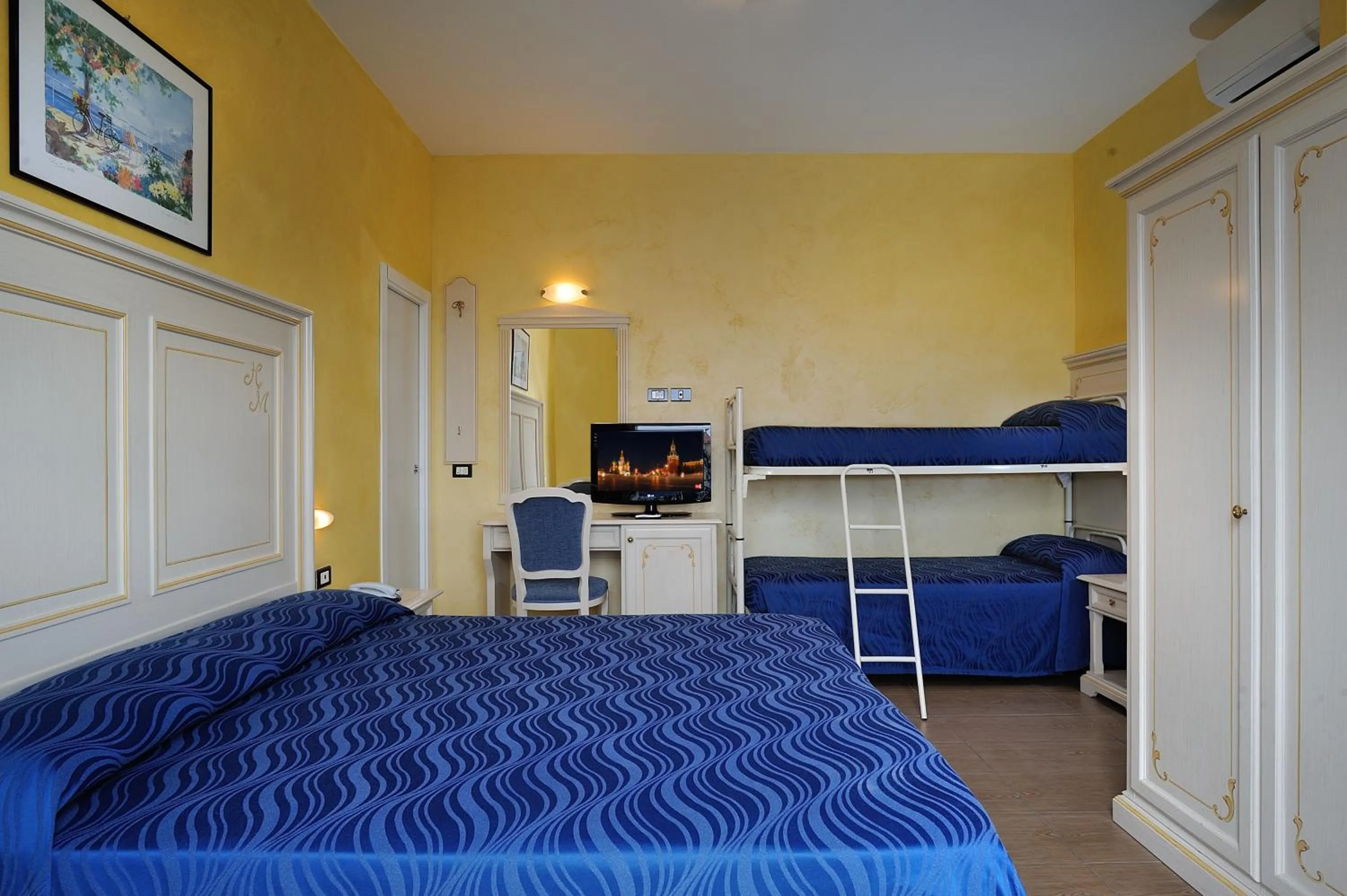 Photo of the whole room in Hotel Marilena