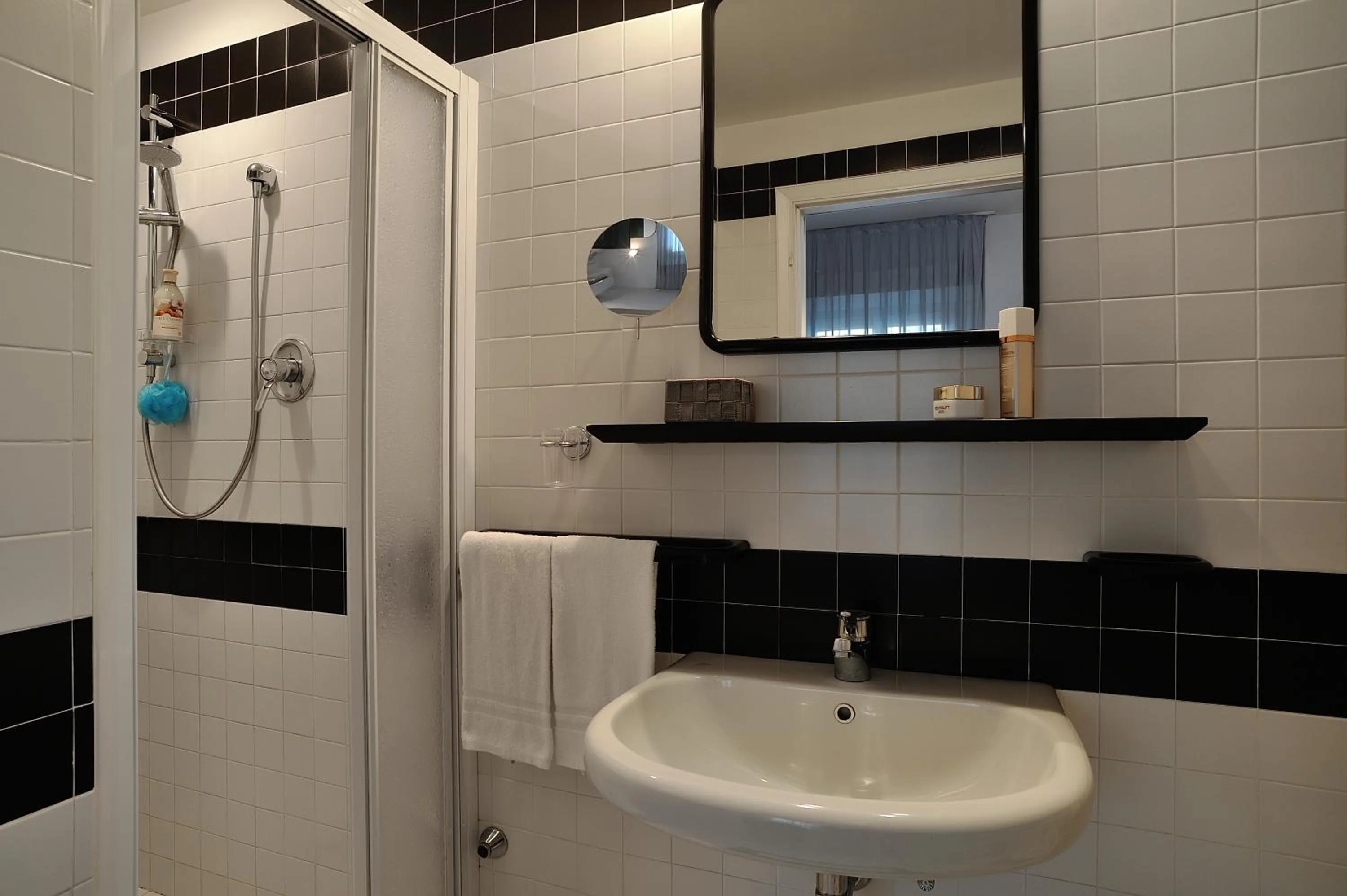 Bathroom in Hotel Marilena