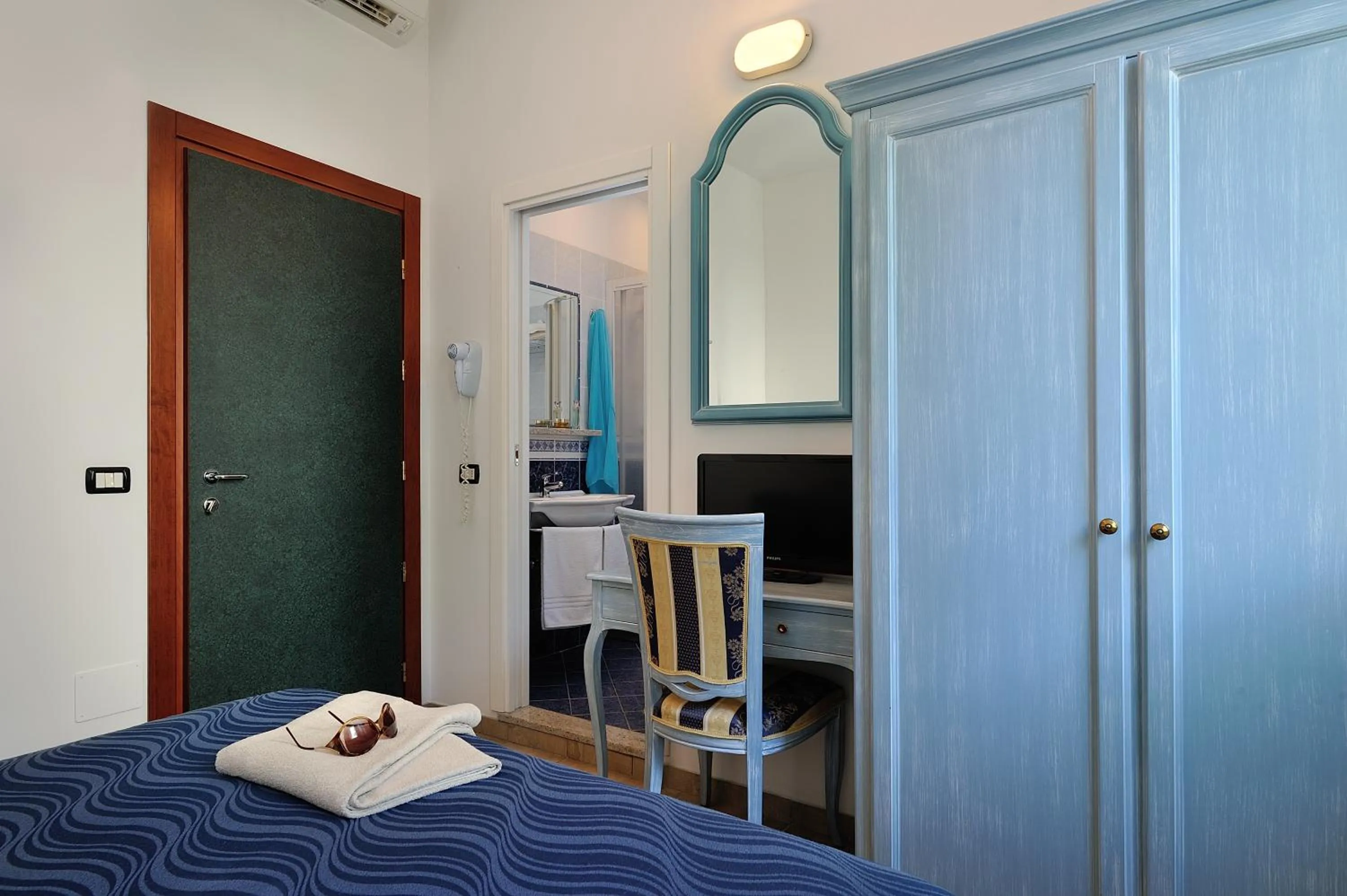 Photo of the whole room in Hotel Marilena