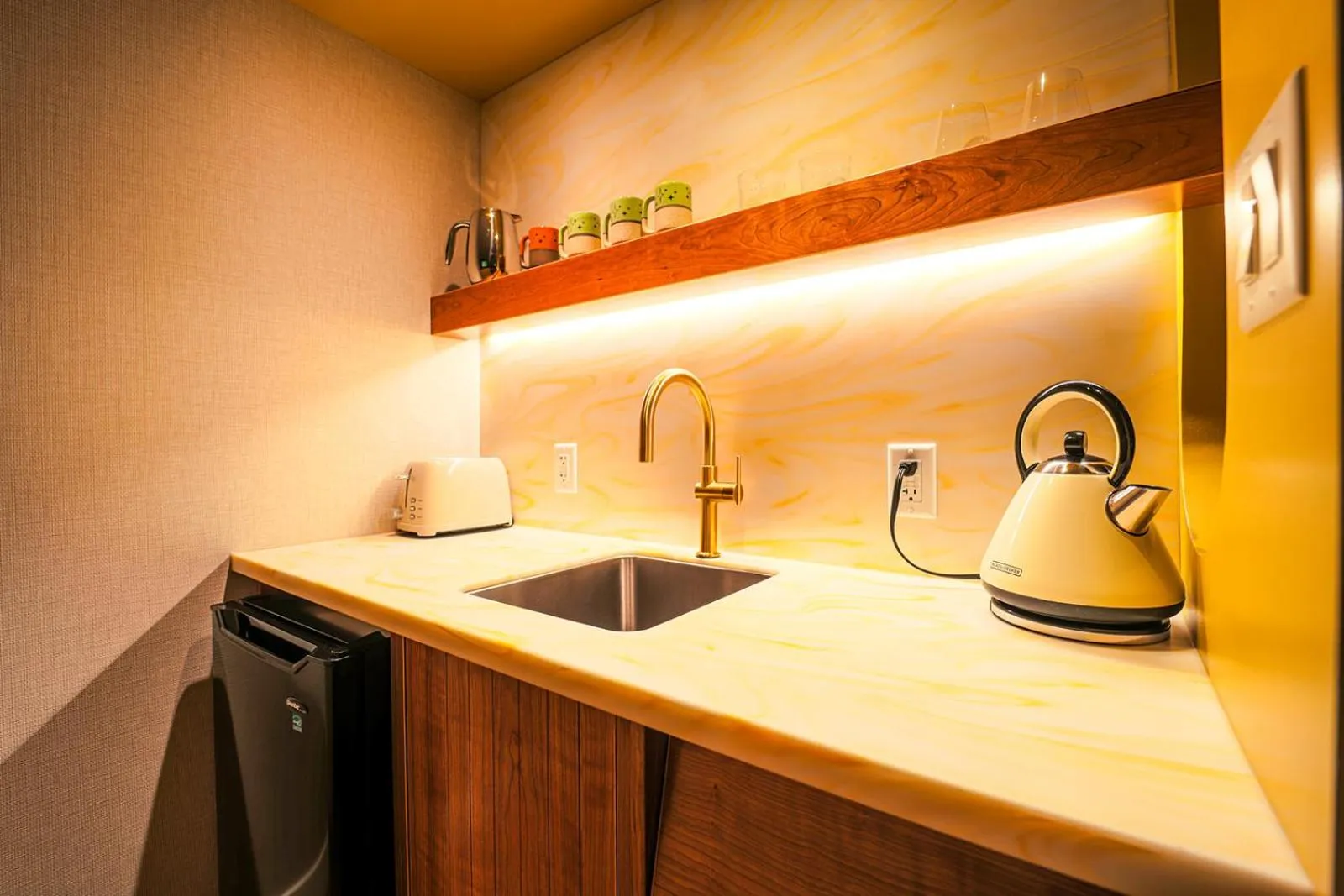 Kitchen or kitchenette in Hotel Zed Tofino