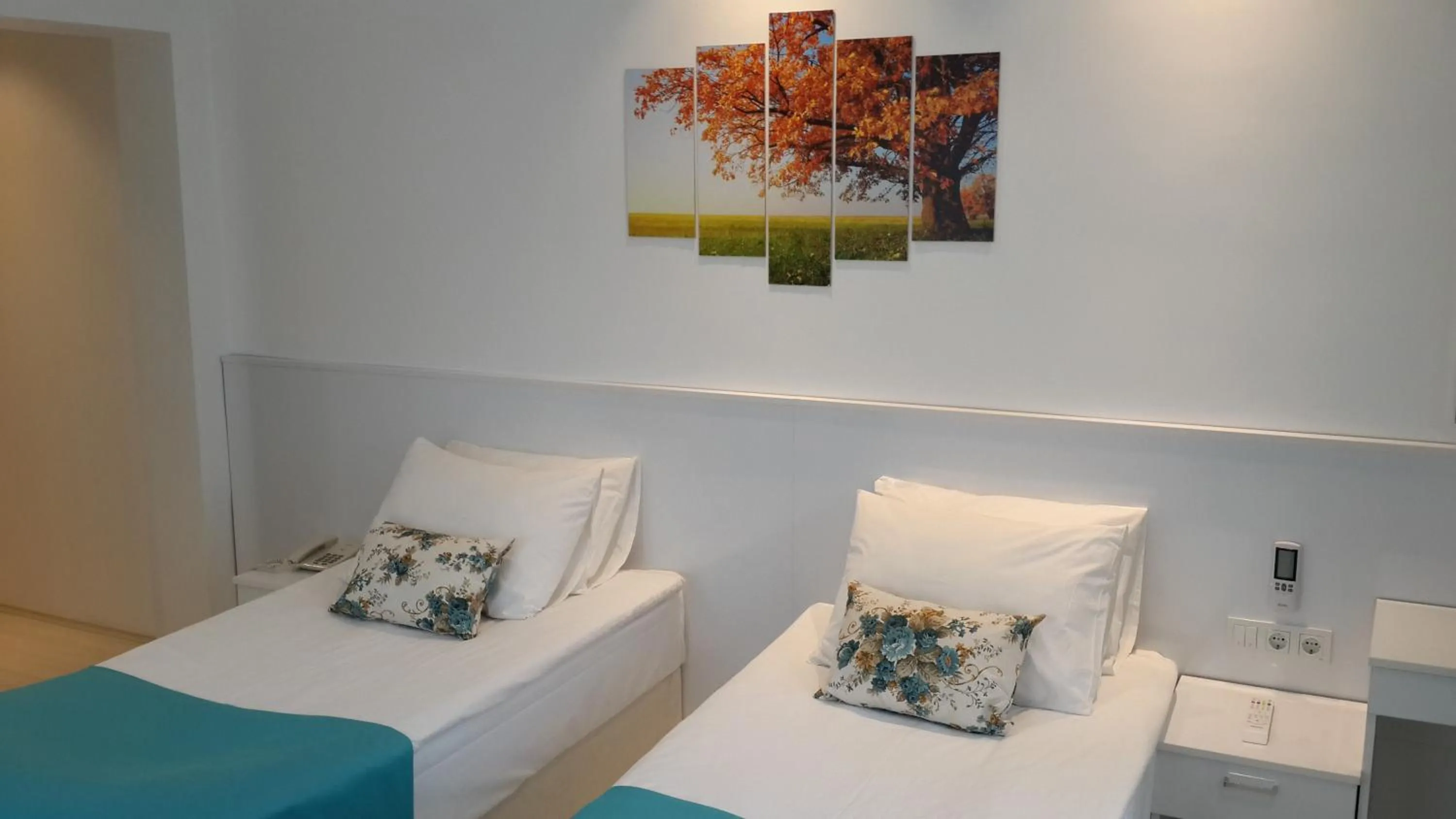 Bed in Payidar HOTEL