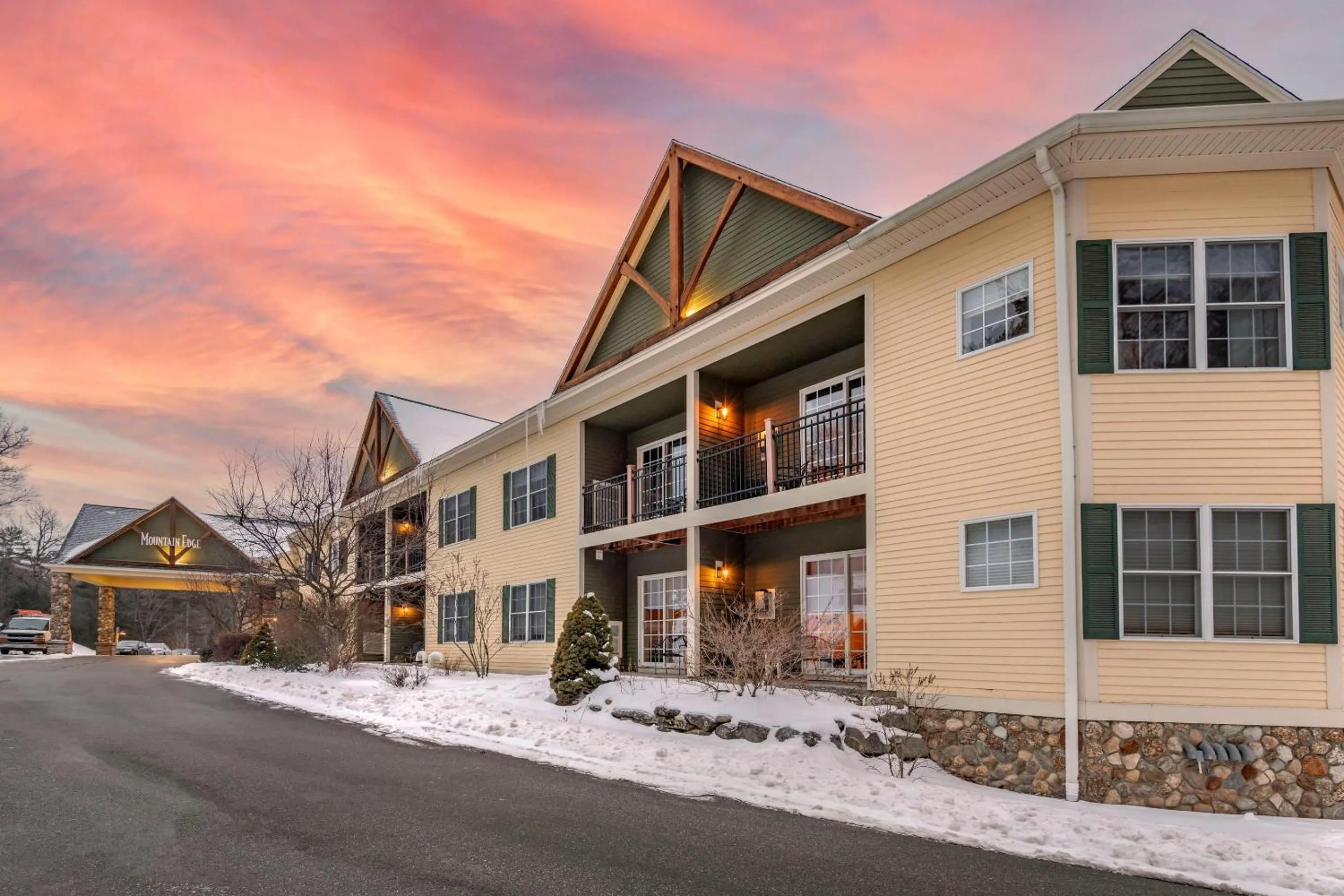 Property building in Mountain Edge Suites at Sunapee, an Ascend Collection Hotel