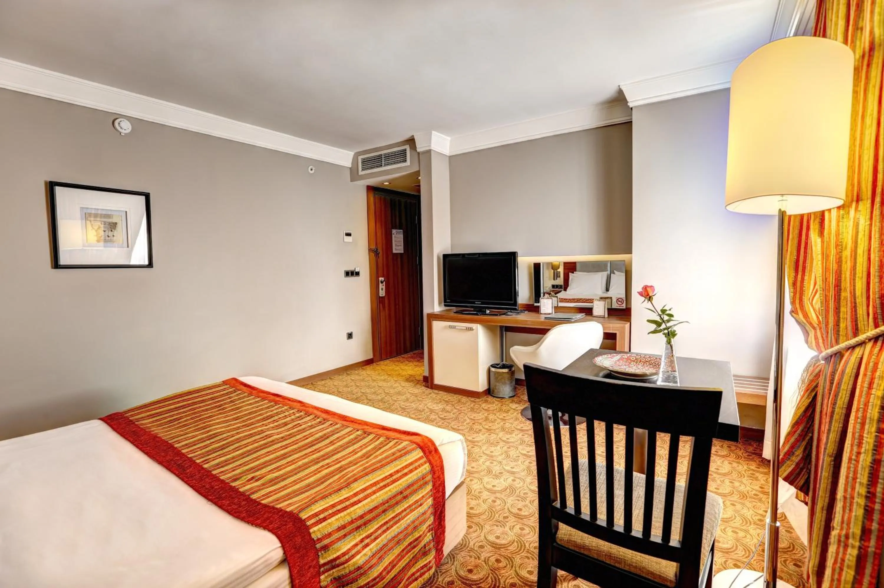 Photo of the whole room, Bed in Suhan Cappadocia Hotel & Spa