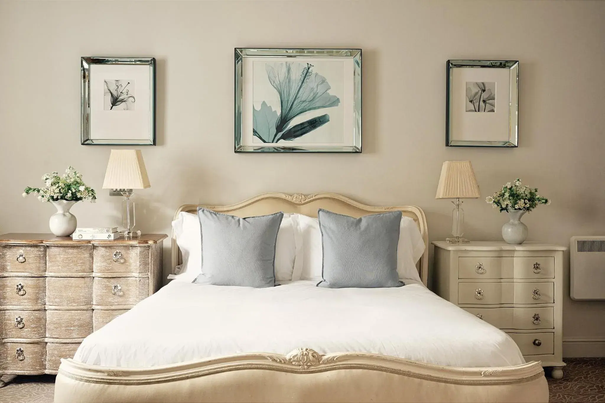 Classic Double with Feature in Fawsley Hall Hotel Classic Double with Feature in Fawsley Hall Hotel