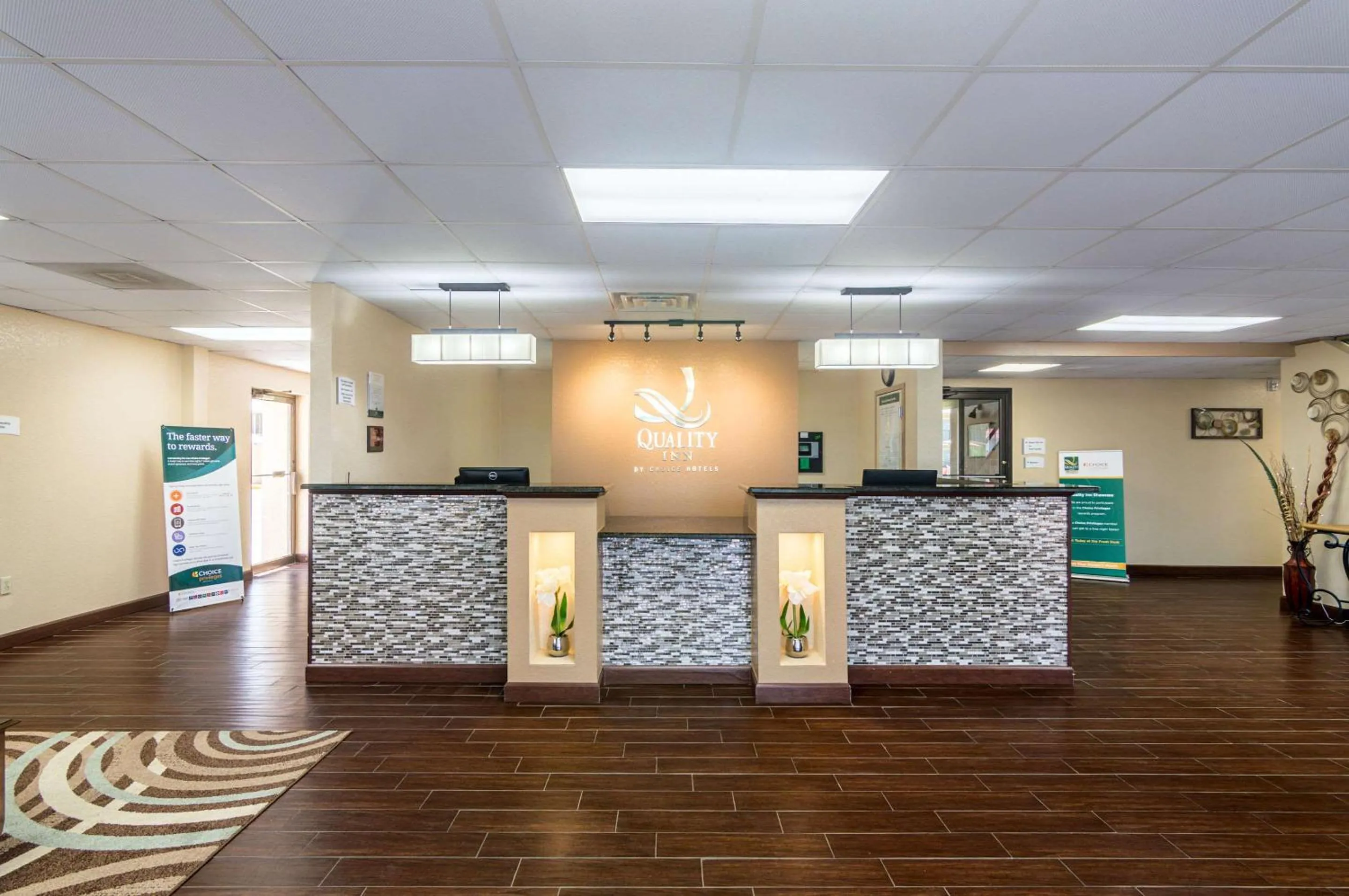 Lobby or reception, Lobby/Reception in Quality Inn Shawnee I-40