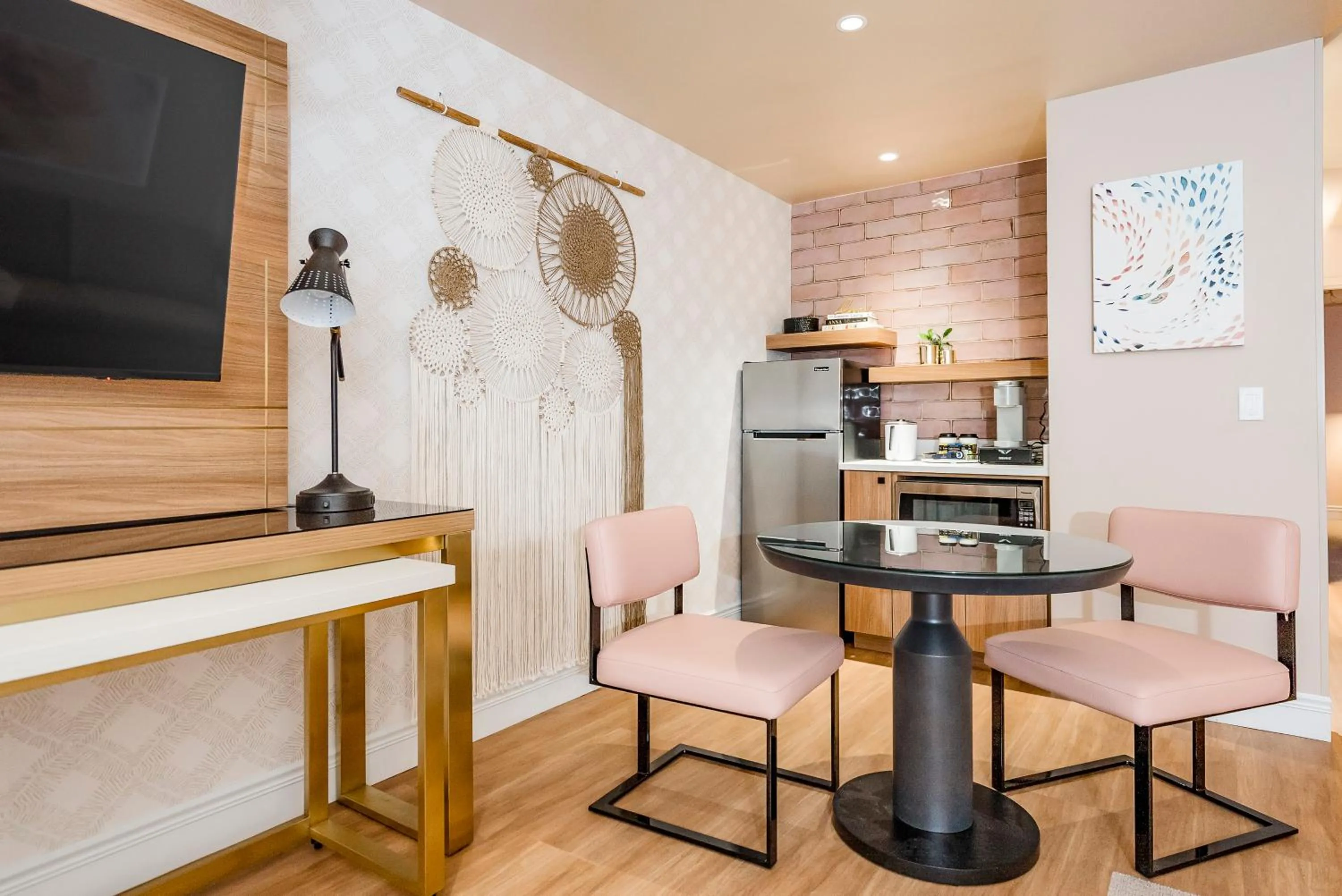 TV and multimedia in The Bentley Hotel Southampton