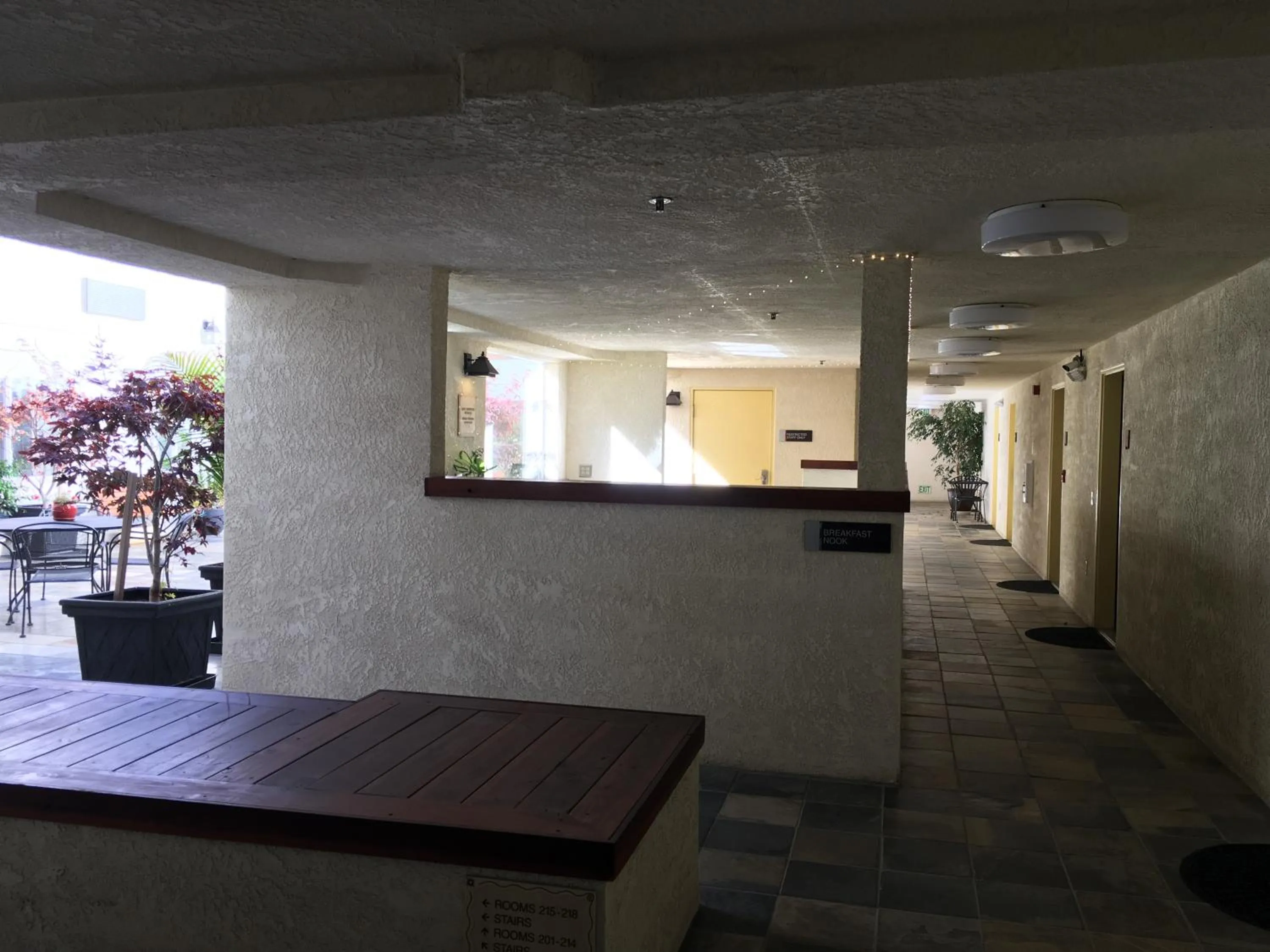 Area and facilities in Airport Inn