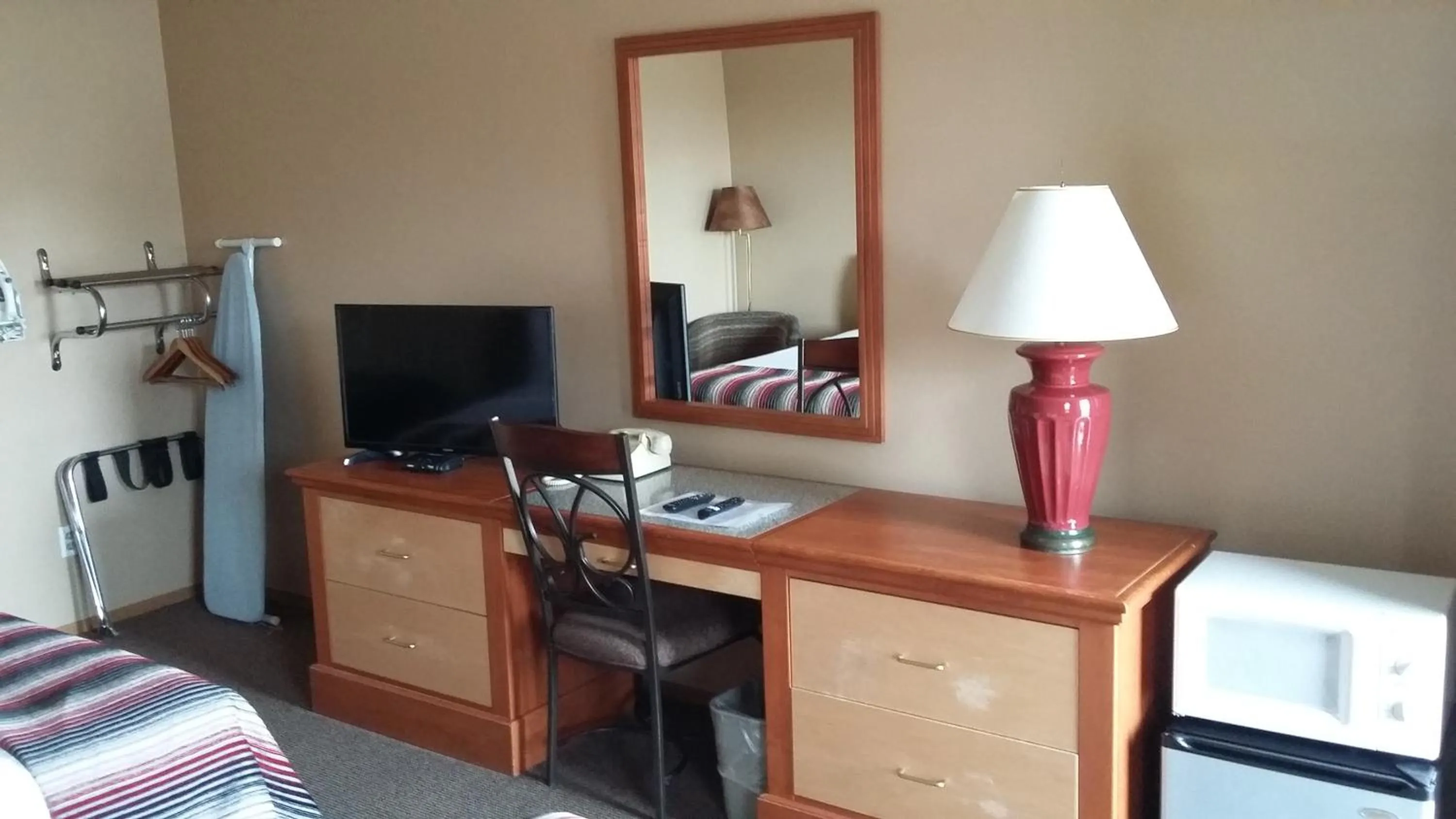 Decorative detail in Oregon Trail Inn