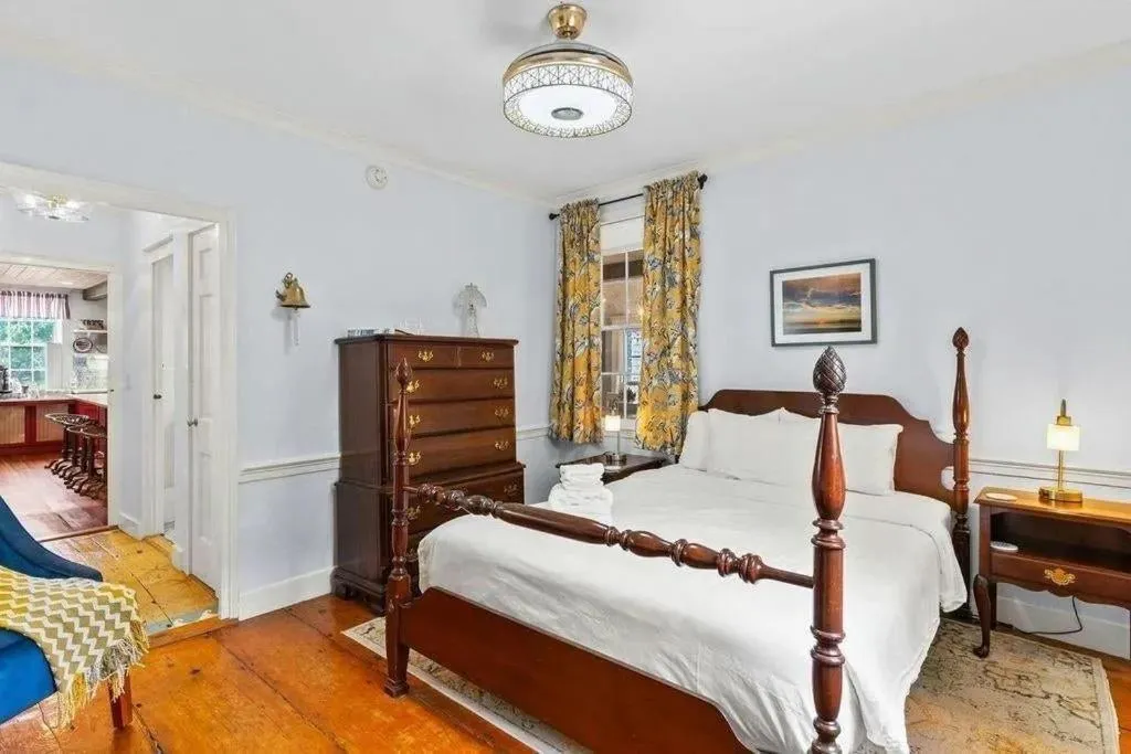 Bed in William's Grant Inn Bed and Breakfast