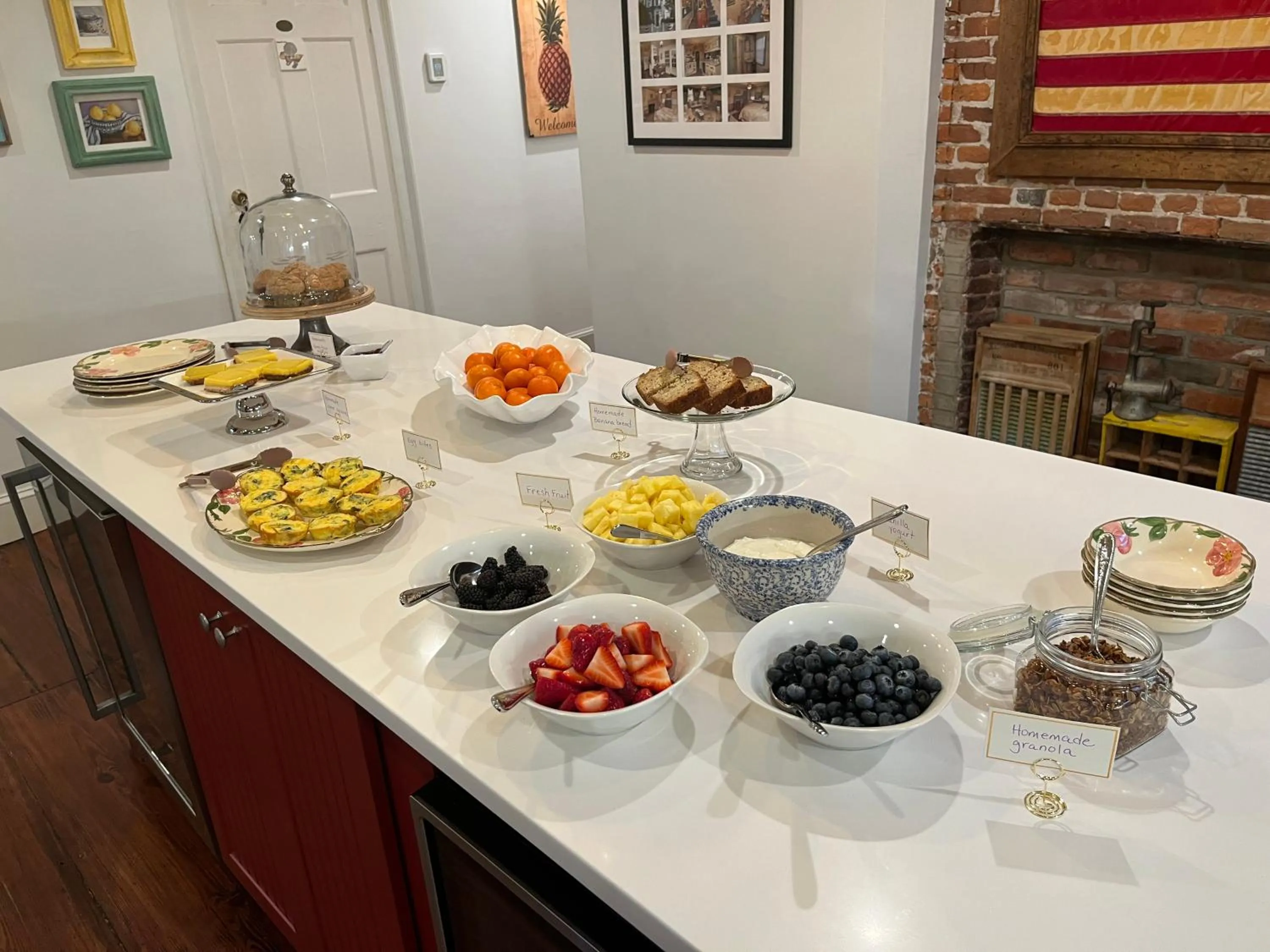 Breakfast in William's Grant Inn Bed and Breakfast