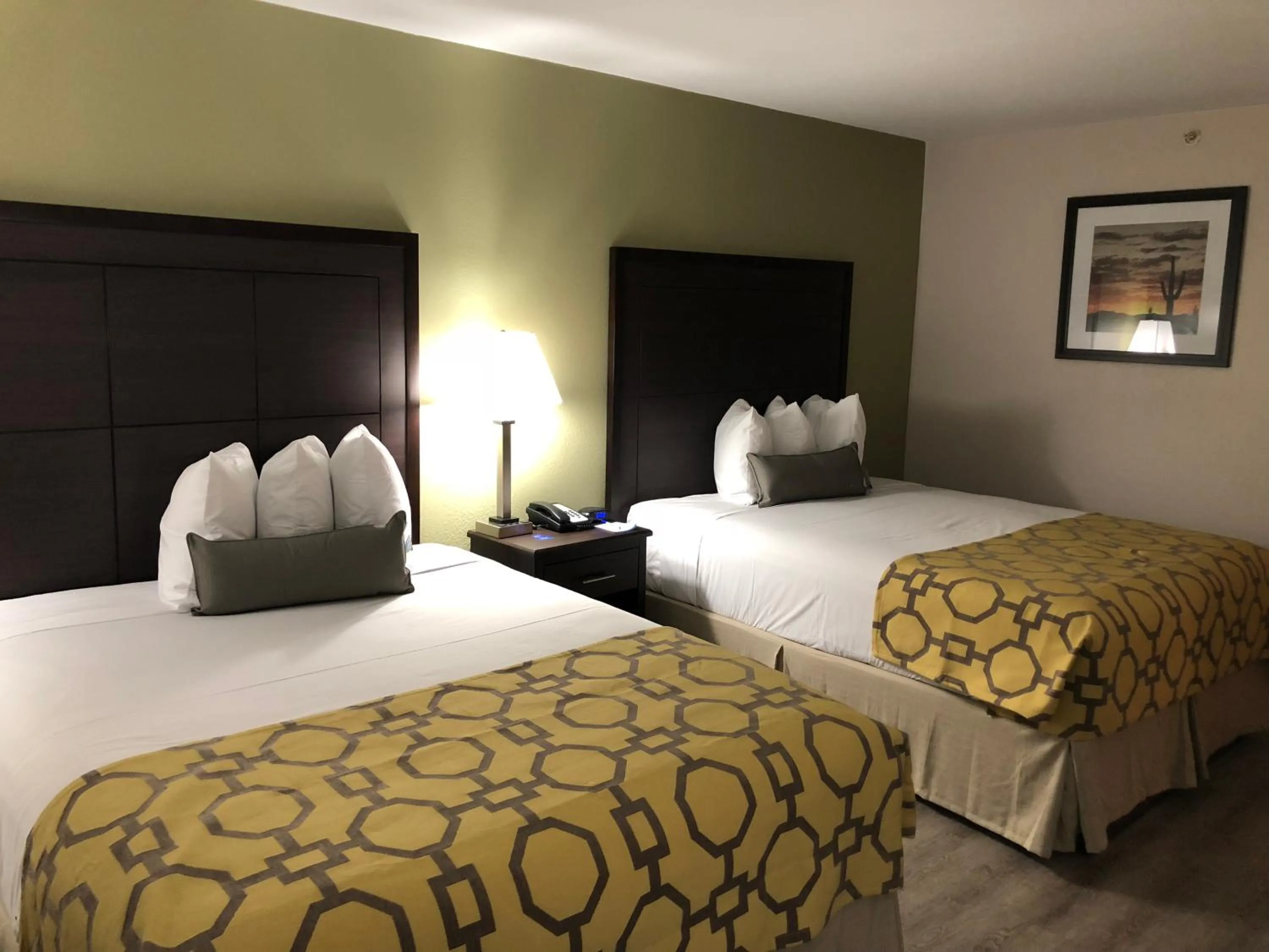 Photo of the whole room, Bed in Baymont by Wyndham Phoenix I-10 near 51st Ave