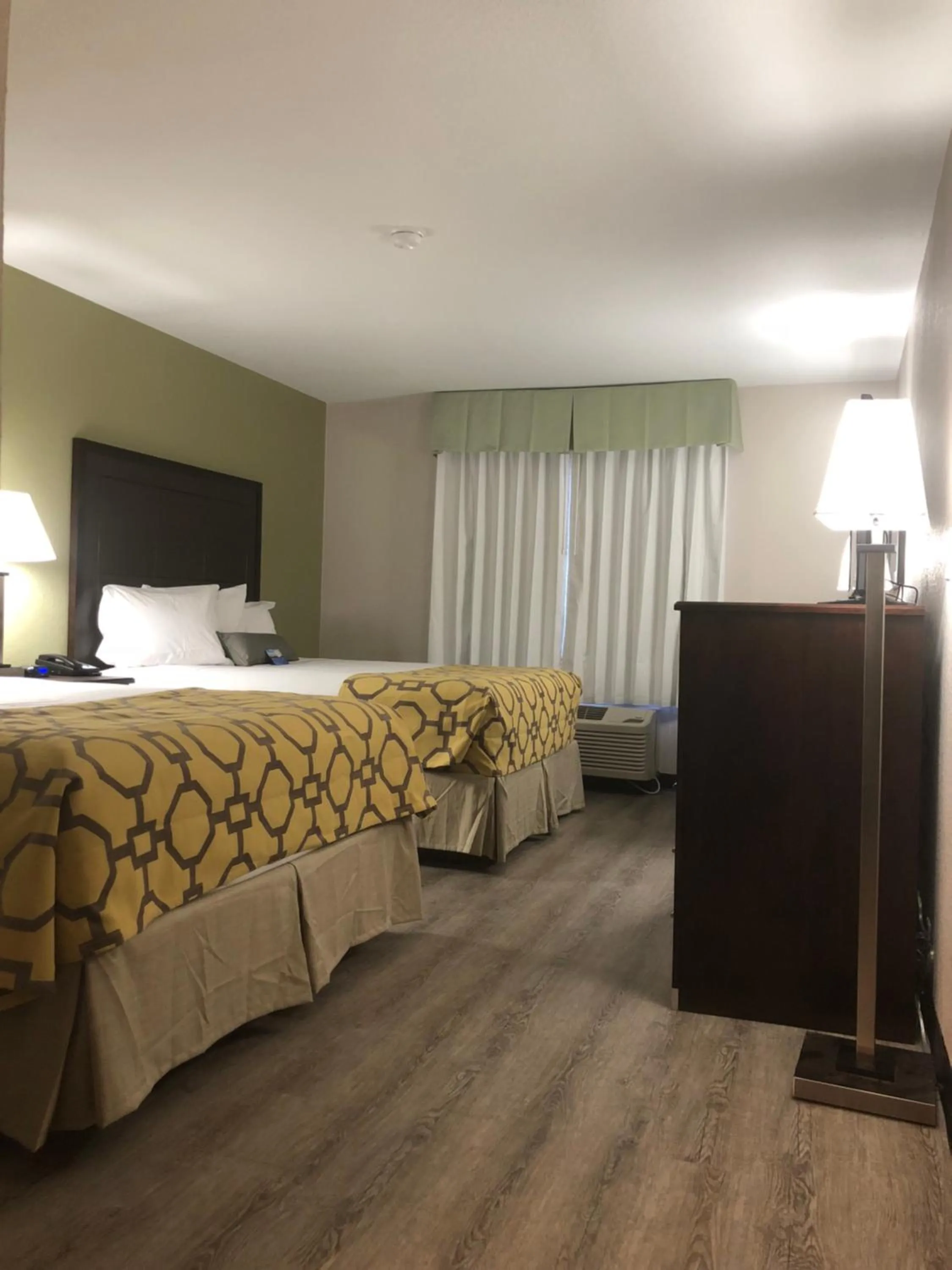 Other, Bed in Baymont by Wyndham Phoenix I-10 near 51st Ave