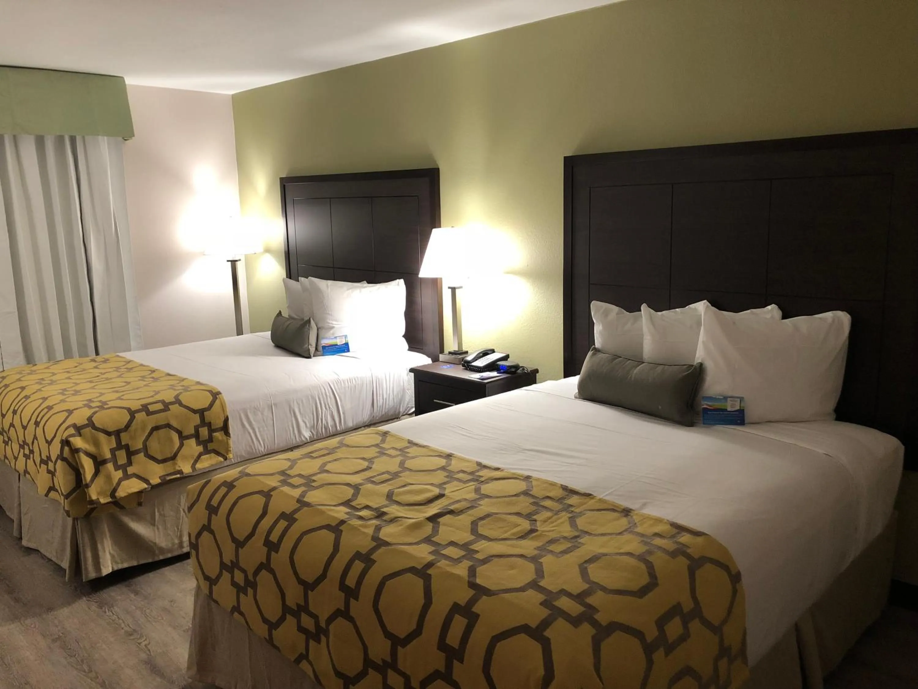 Other, Bed in Baymont by Wyndham Phoenix I-10 near 51st Ave