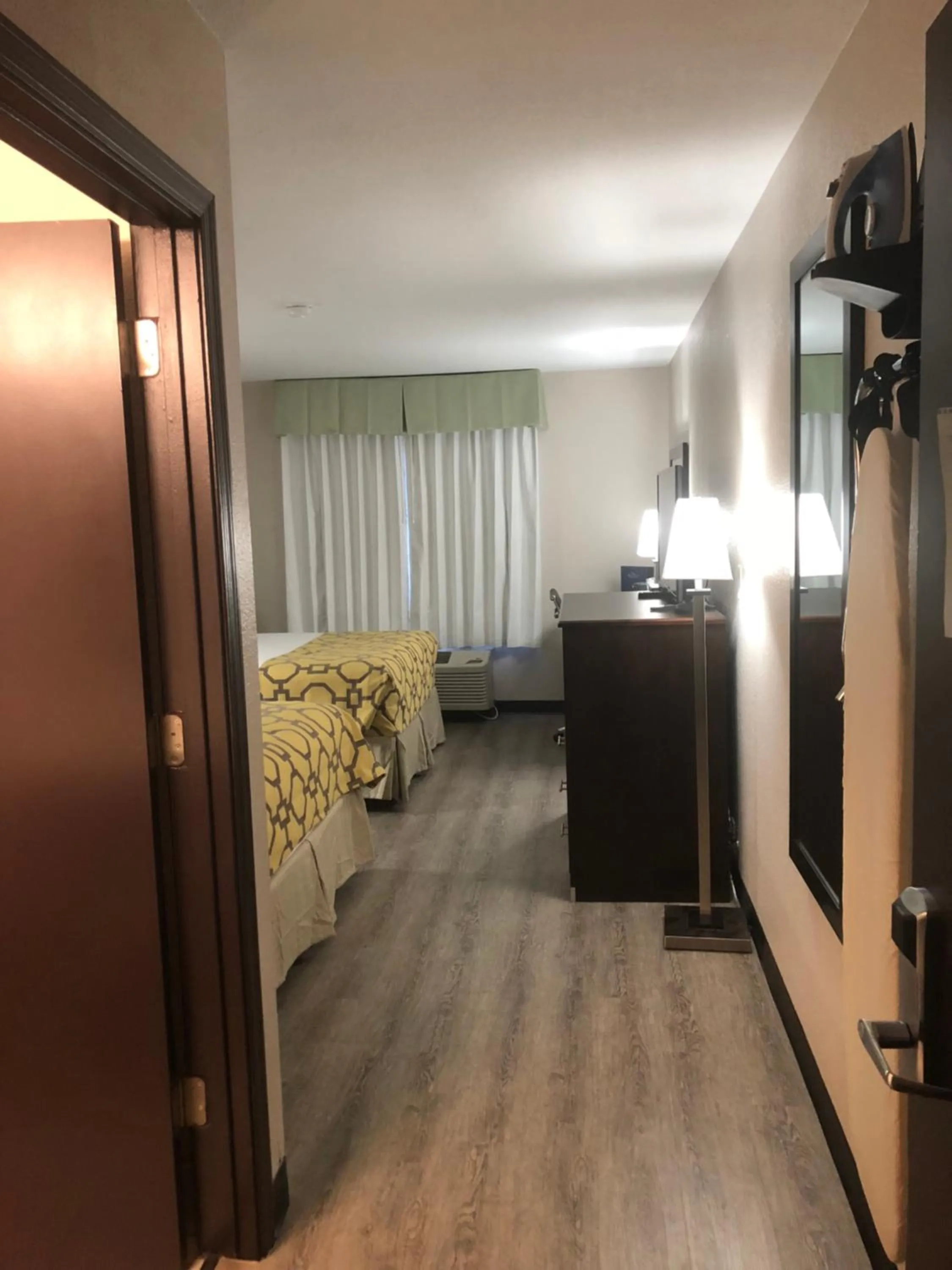 Other, Bed in Baymont by Wyndham Phoenix I-10 near 51st Ave