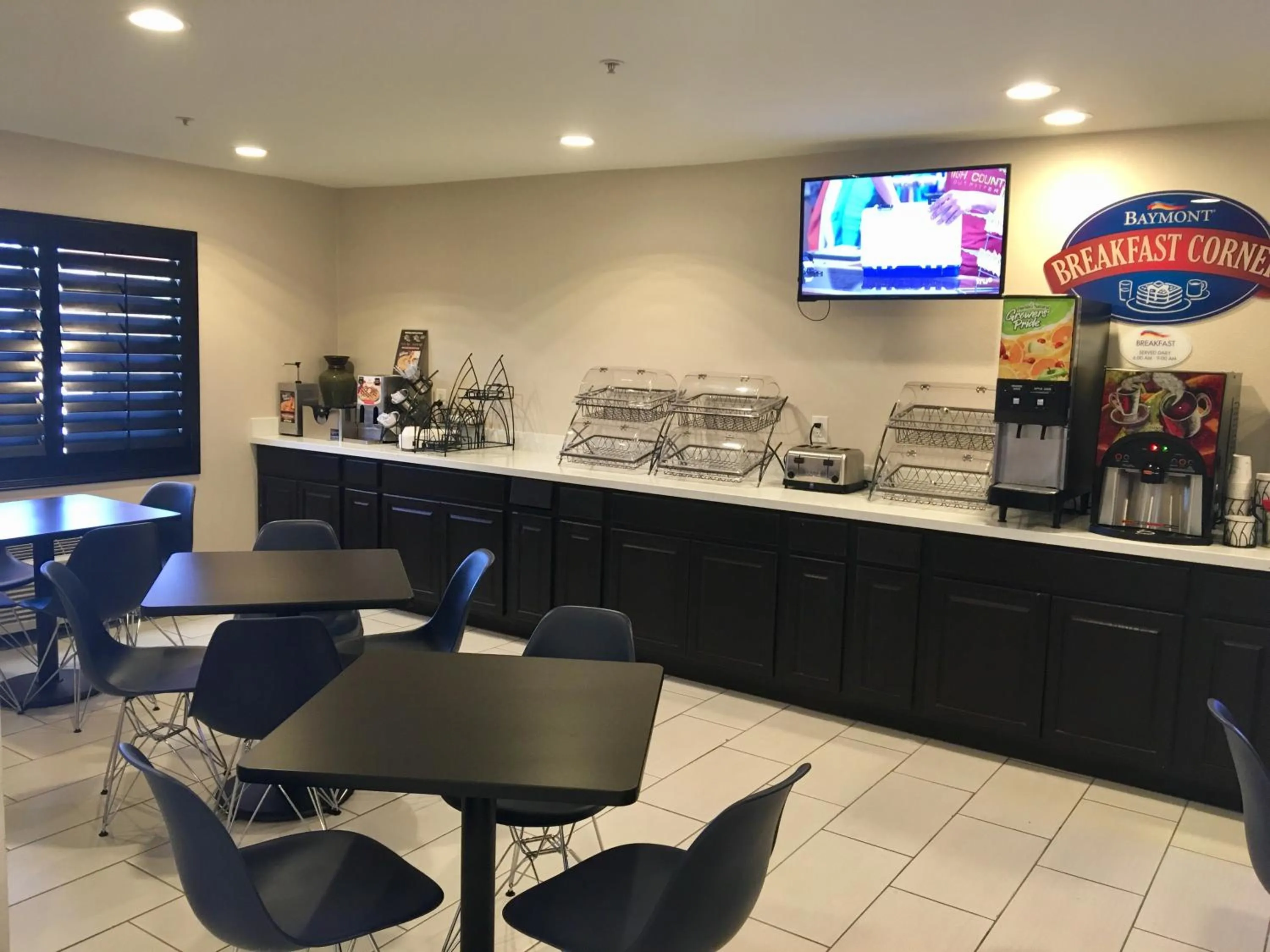 Continental breakfast in Baymont by Wyndham Phoenix I-10 near 51st Ave