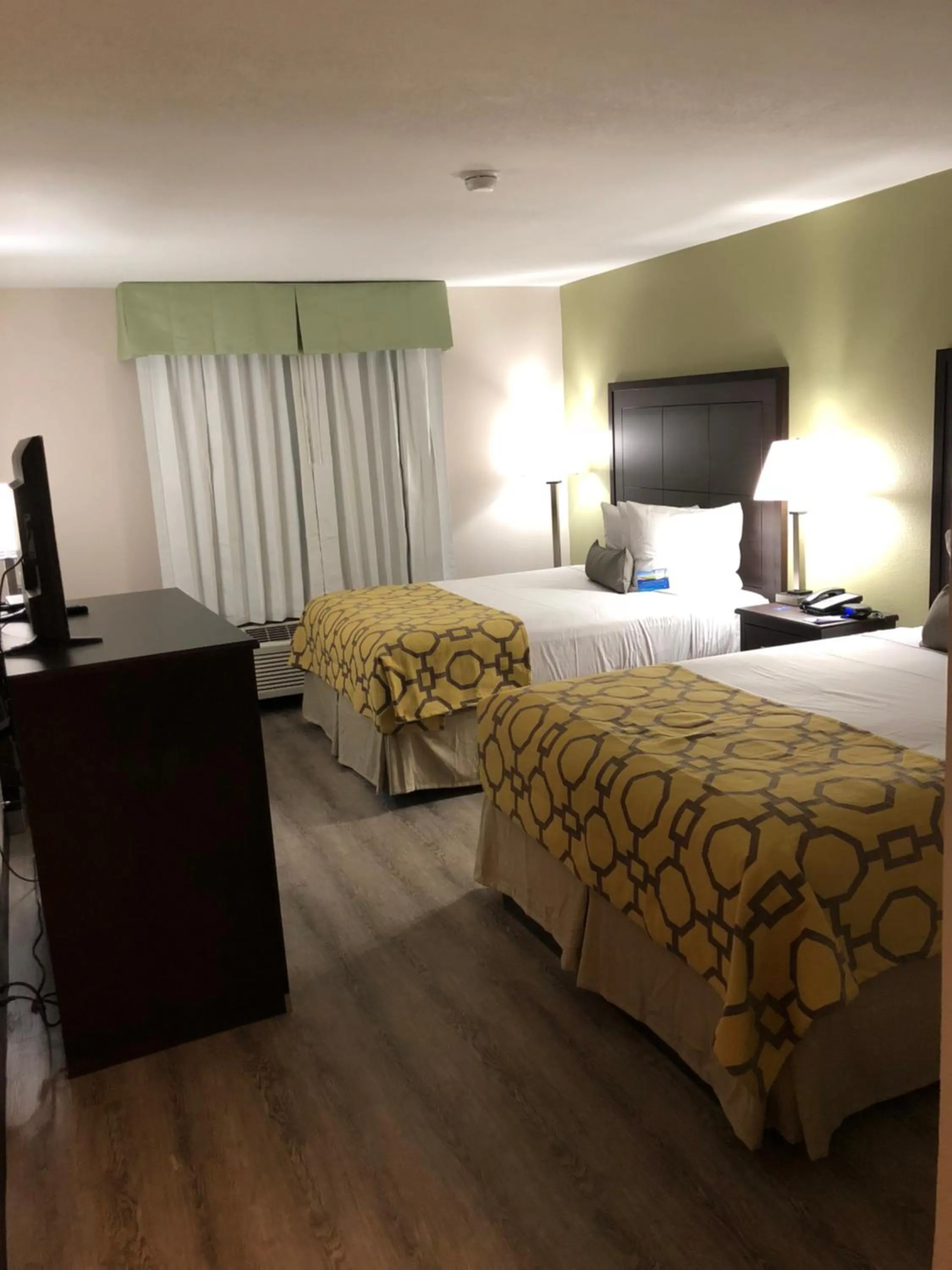 Other, Bed in Baymont by Wyndham Phoenix I-10 near 51st Ave