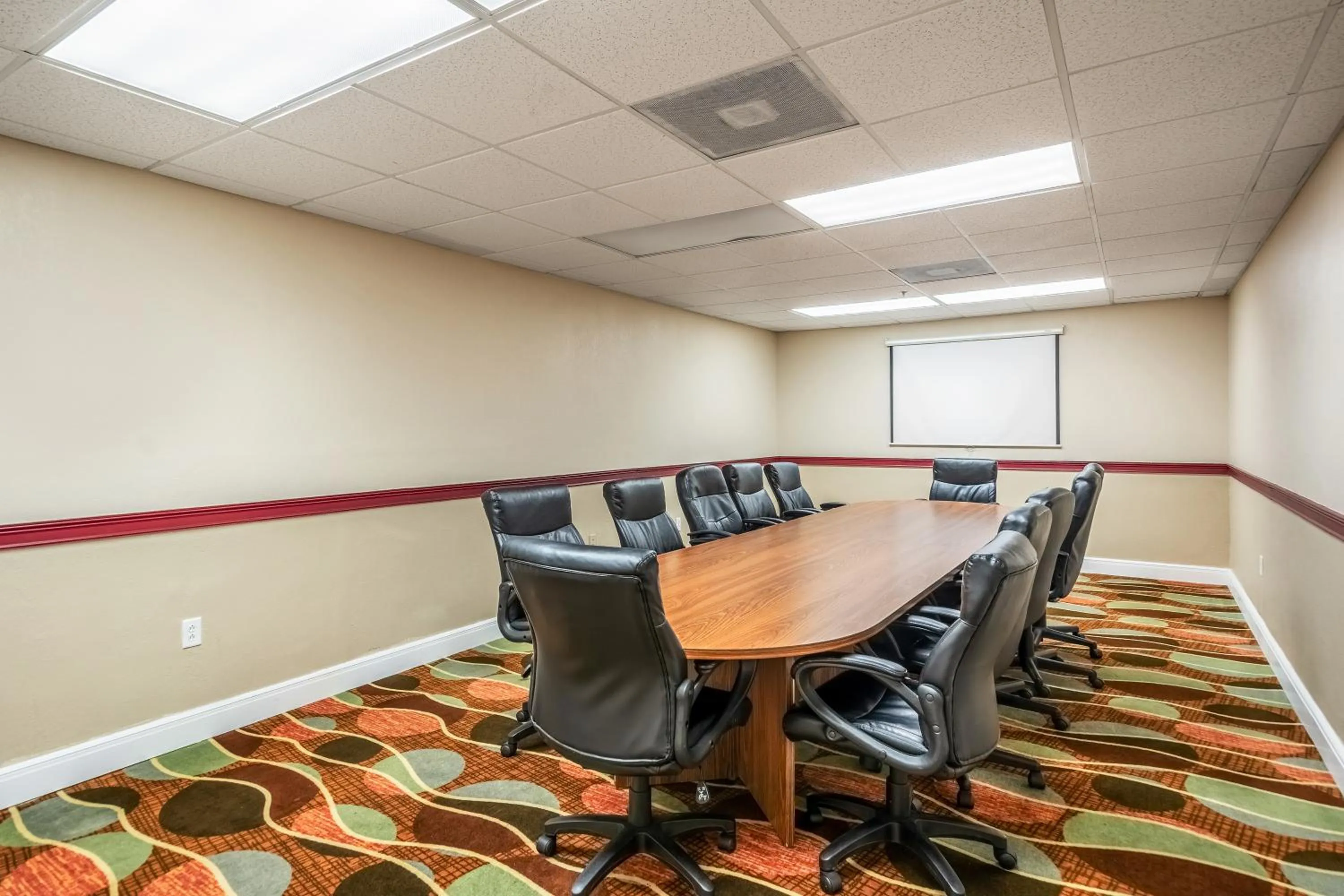 Meeting/conference room in Lakeland Hotel