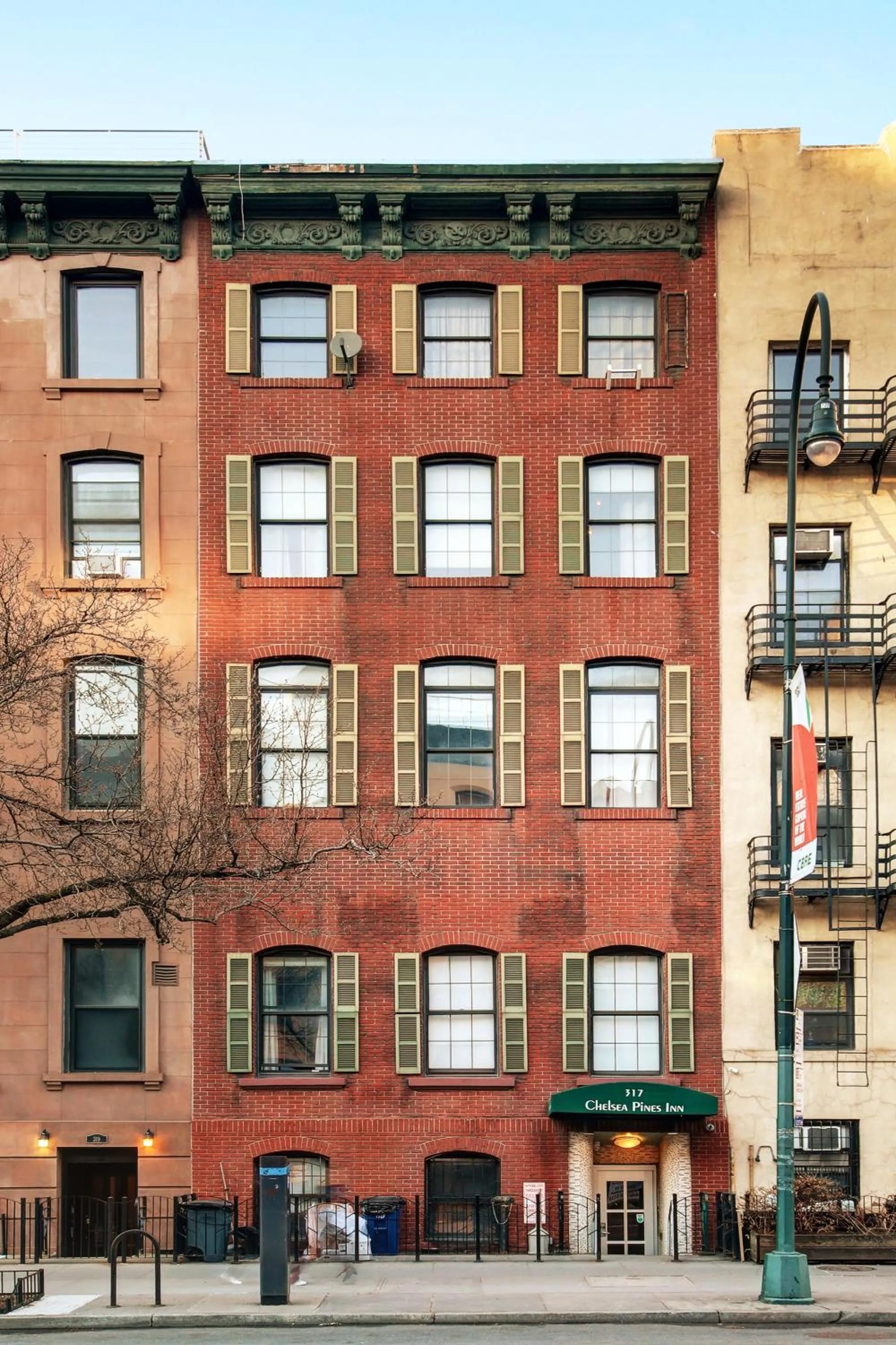 Property building in Chelsea Pines Inn