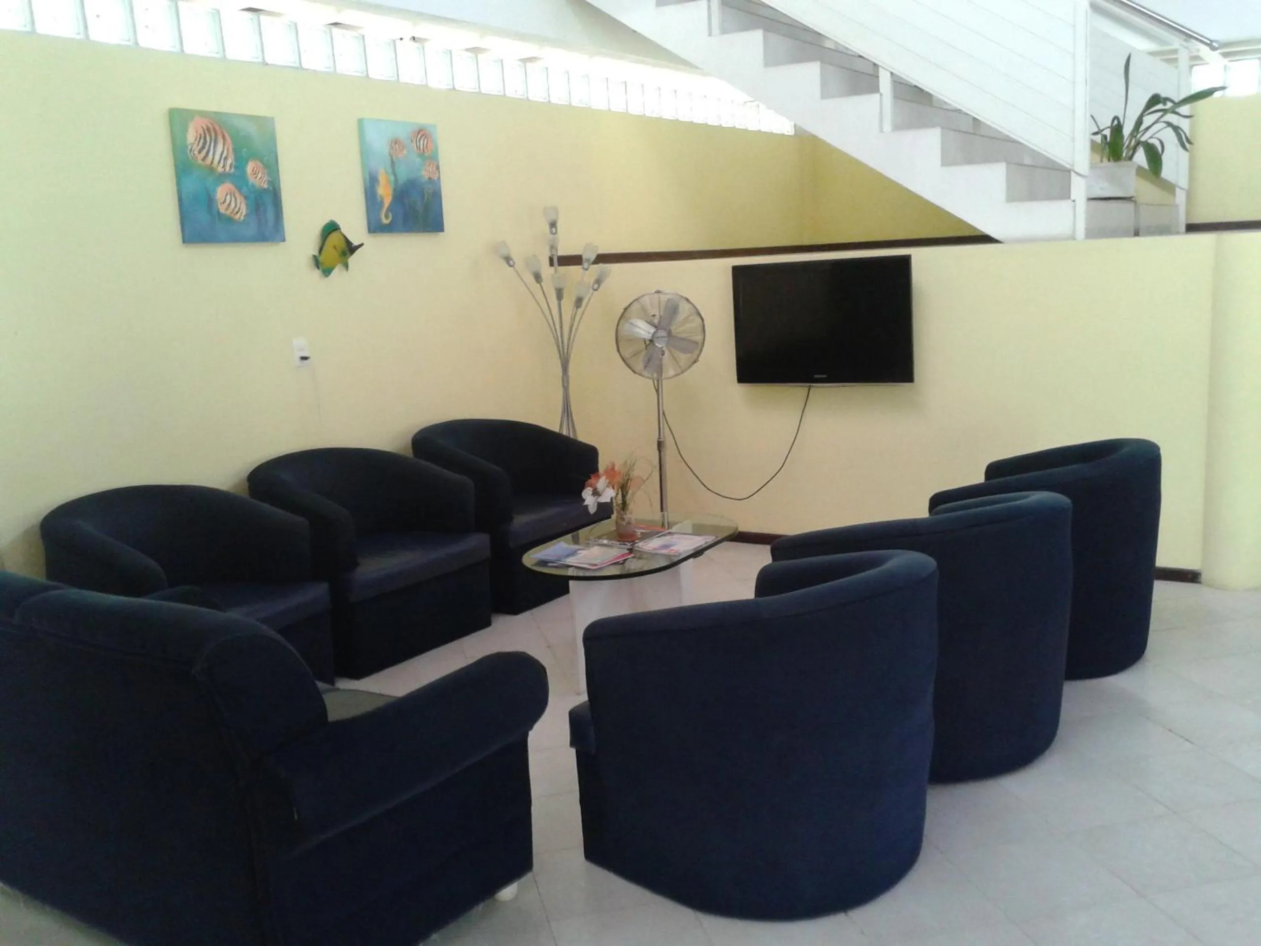 Communal lounge/ TV room in Hotel D'Anatureza