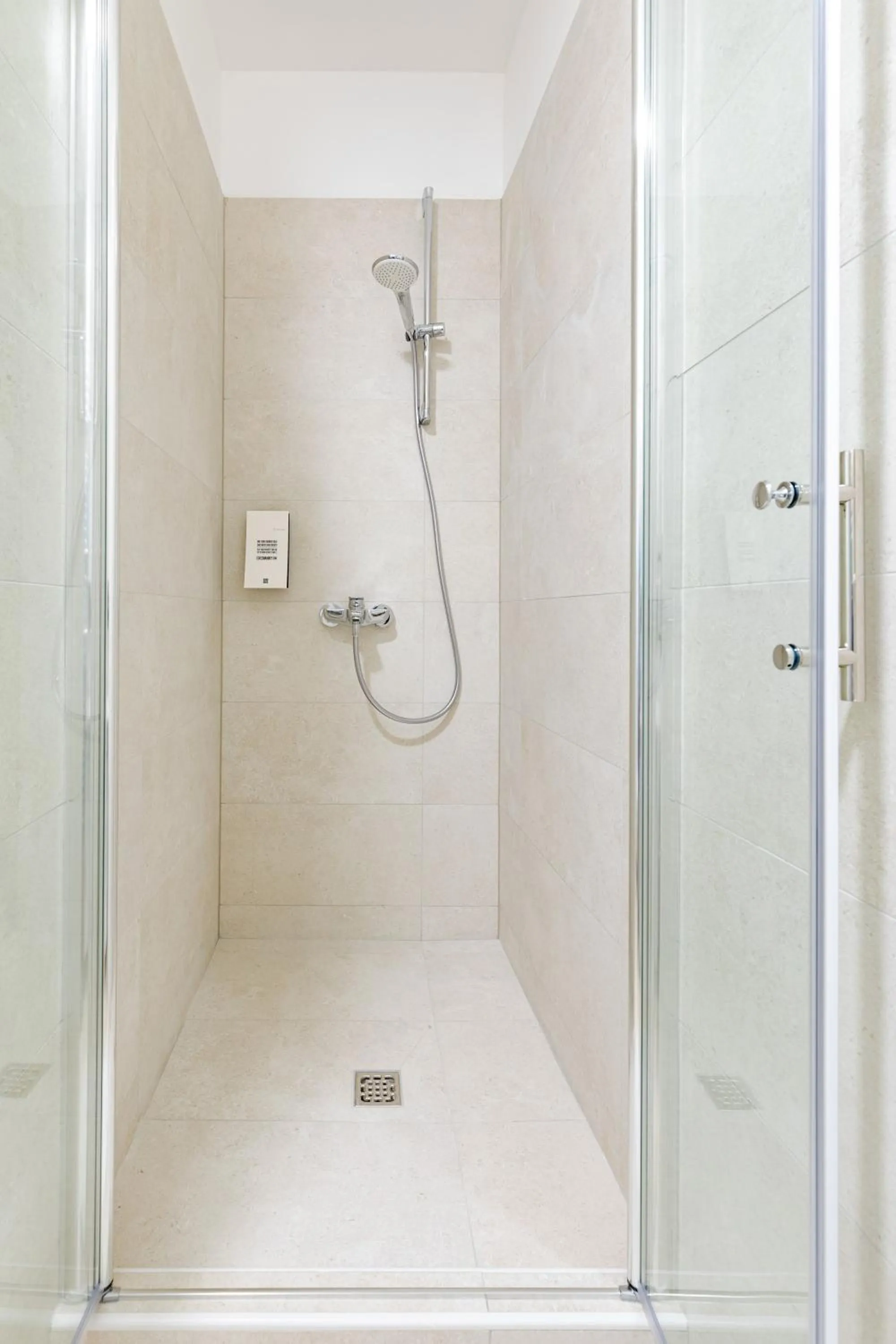 Shower in Stay Swanky Bed & Breakfast