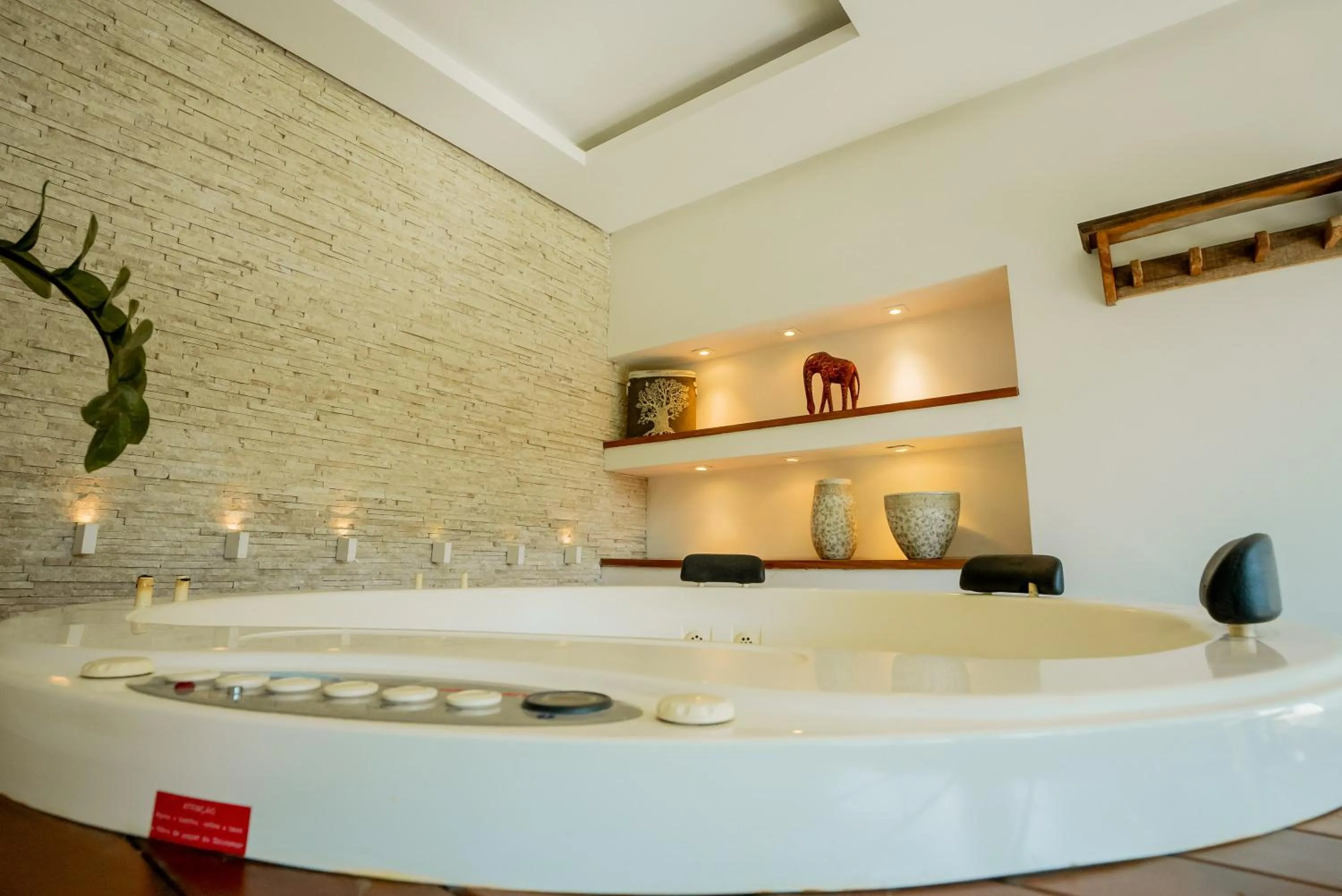 Hot Tub in Hotel Pontal de Ubu