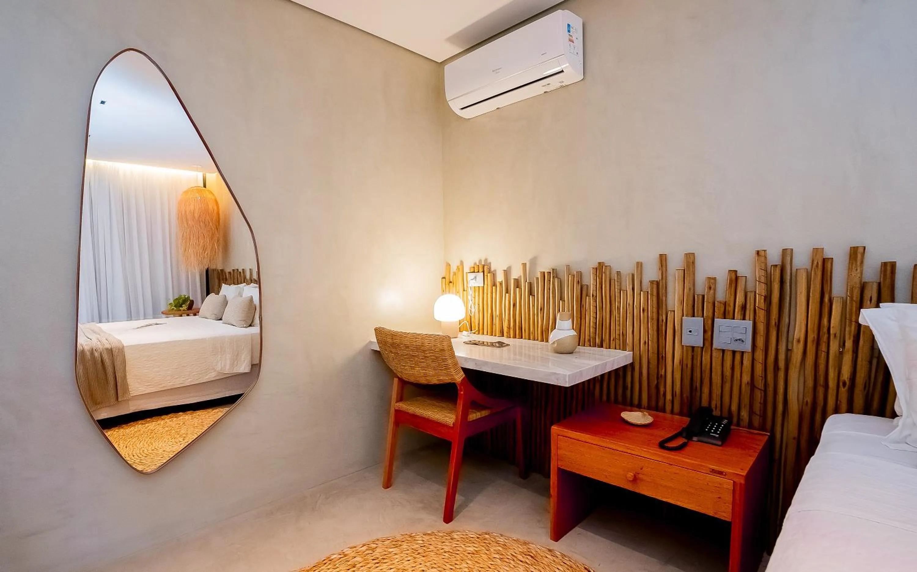 Bedroom, Bed in Hotel Pontal de Ubu