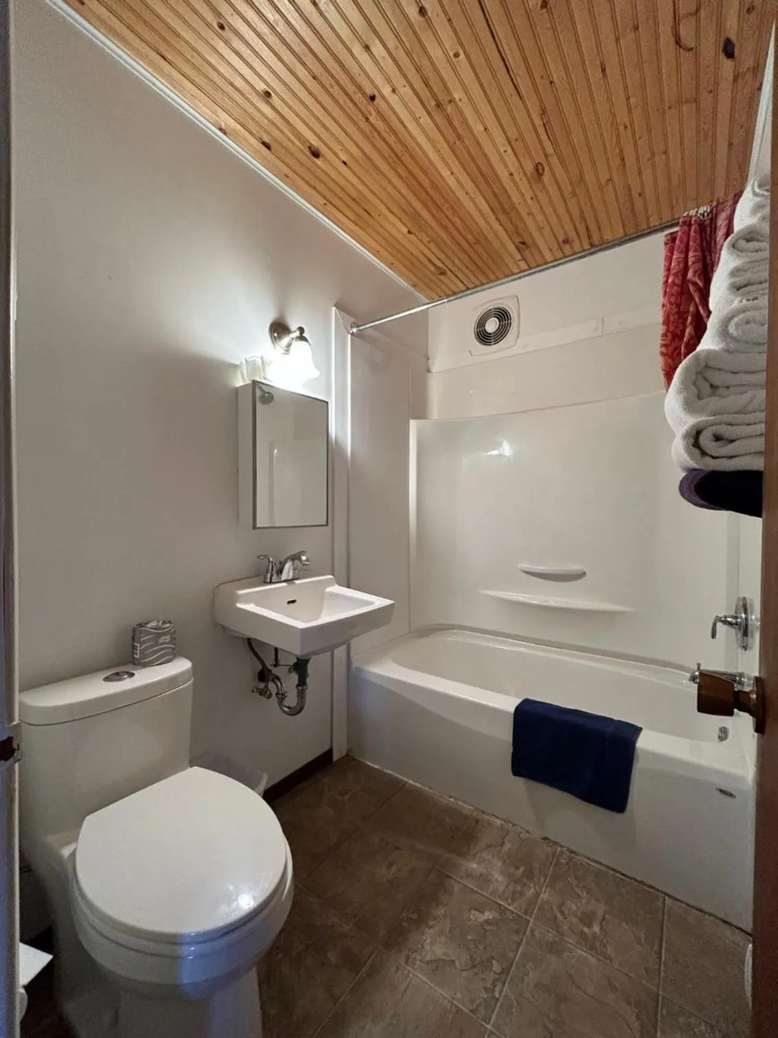 Bathroom in Dolphin Motel