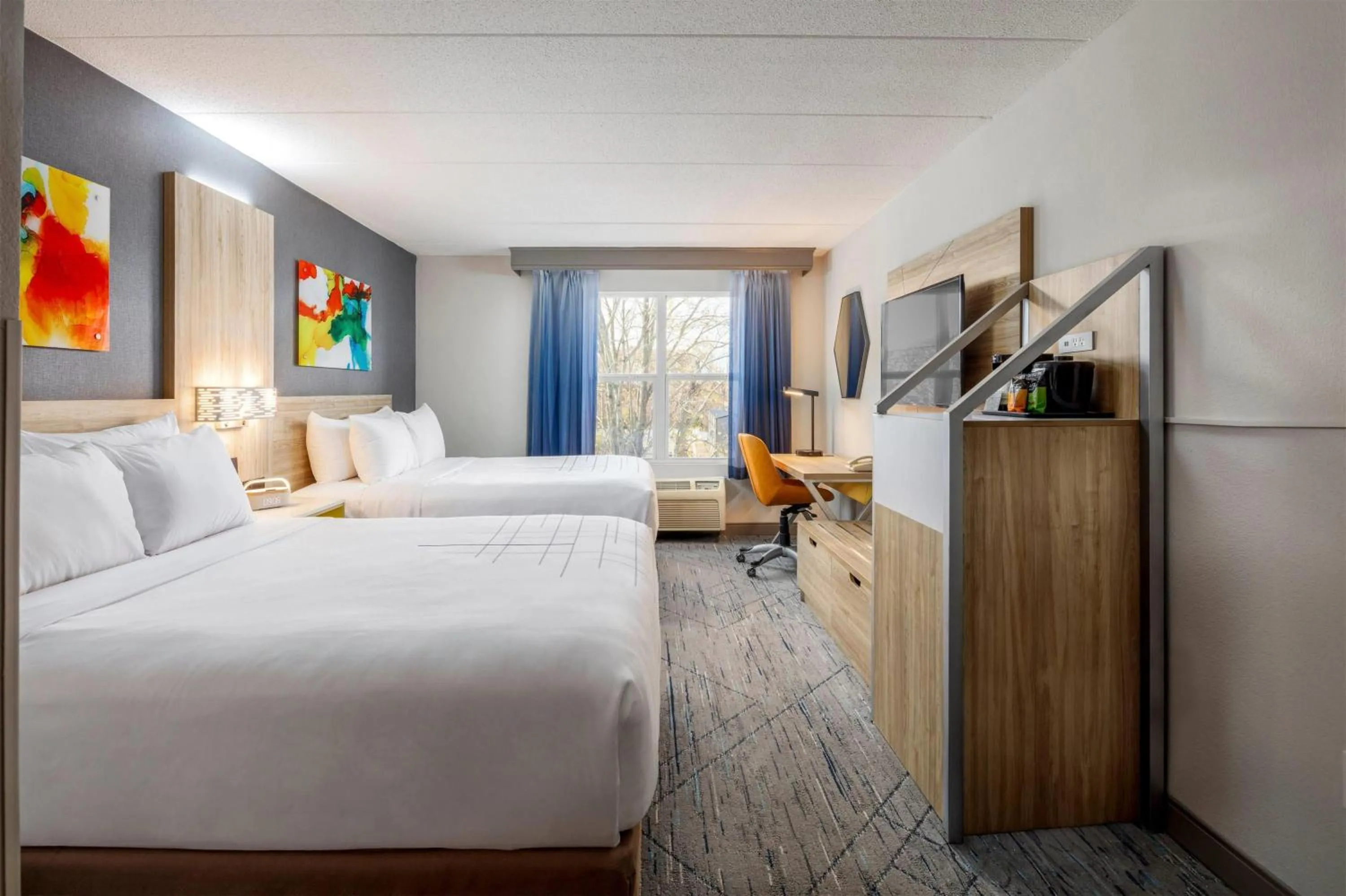 Photo of the whole room, Bed in La Quinta by Wyndham Lexington Park - Patuxent