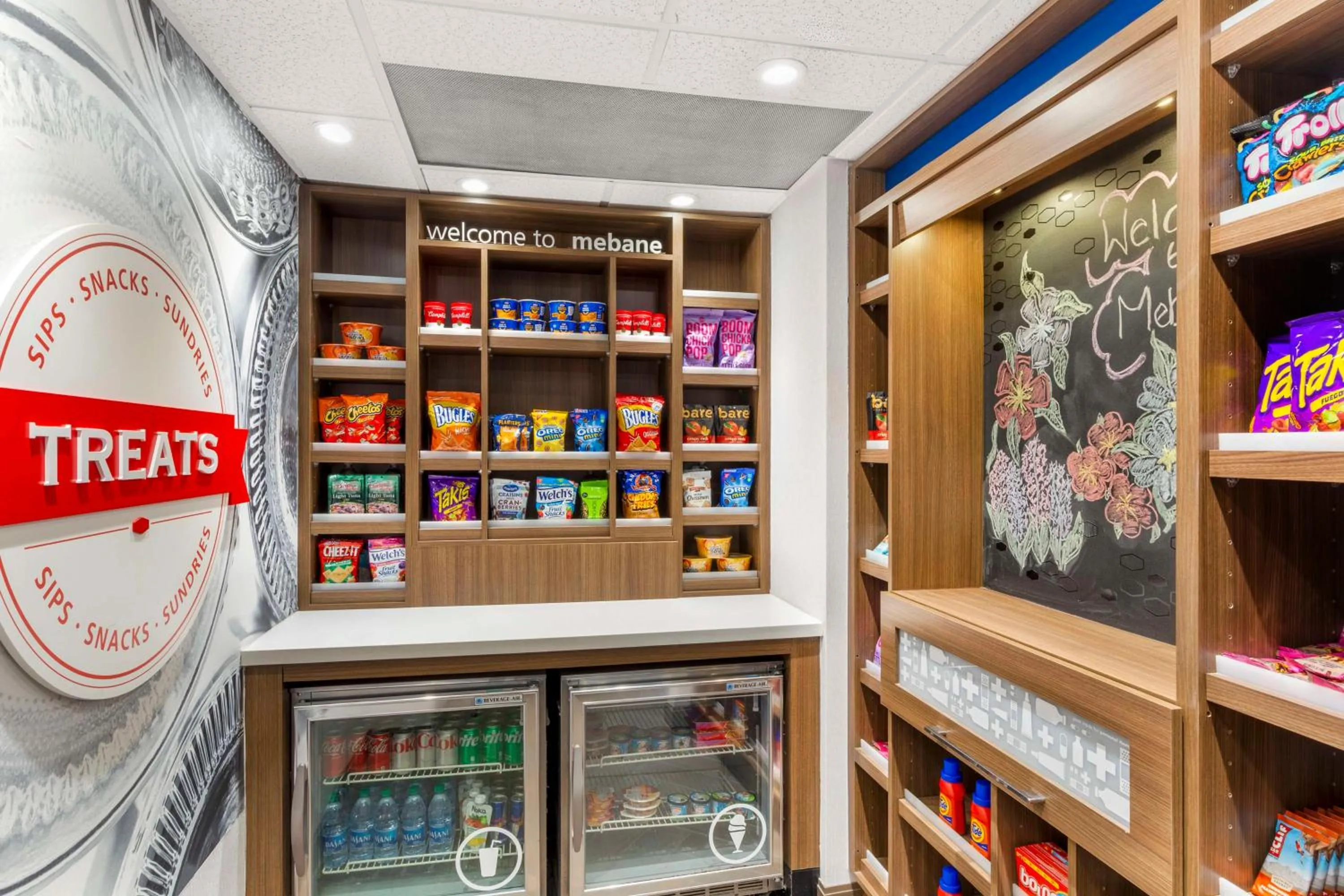 Dining area in Hampton Inn Mebane
