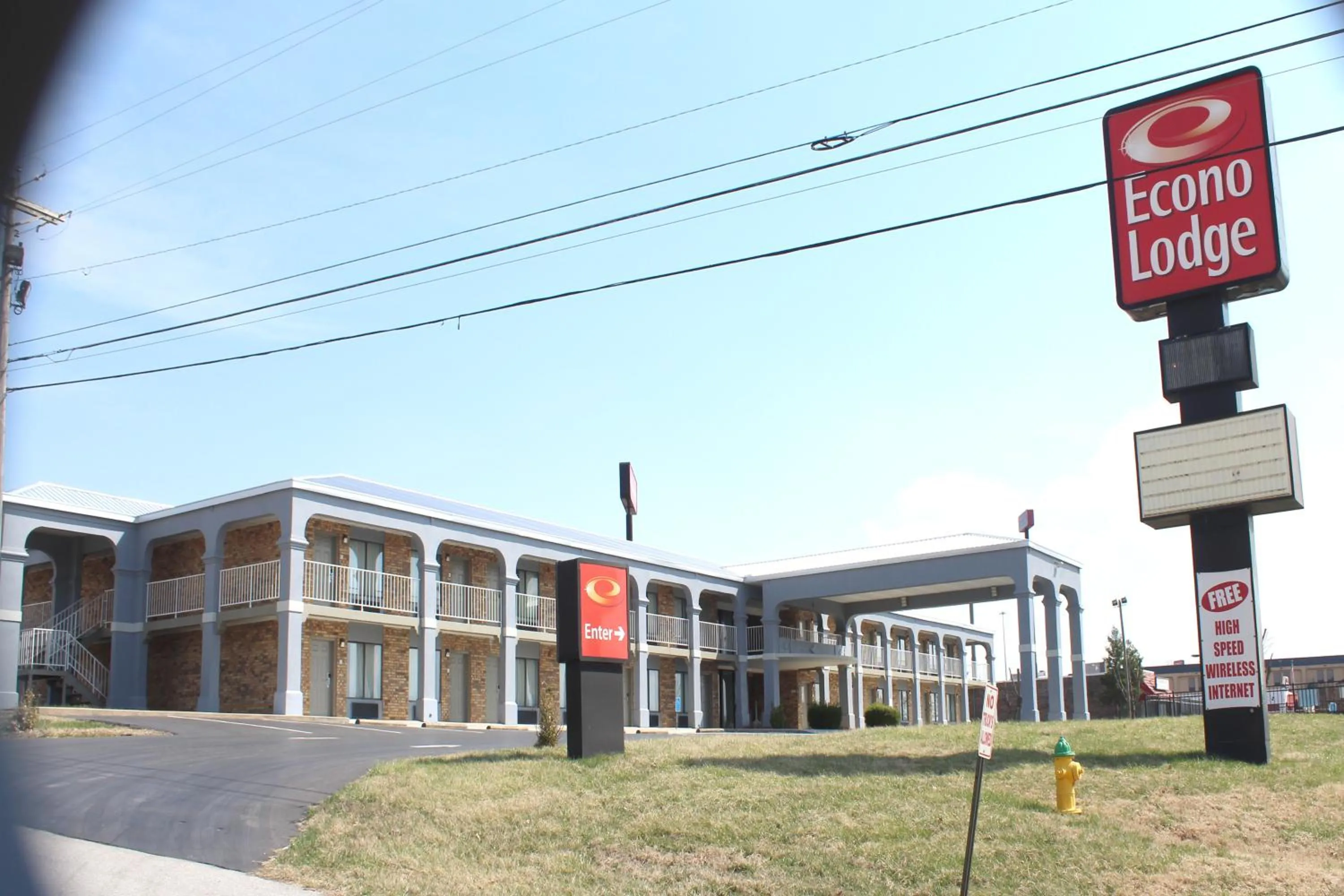 Property building in Econo Lodge Franklin South