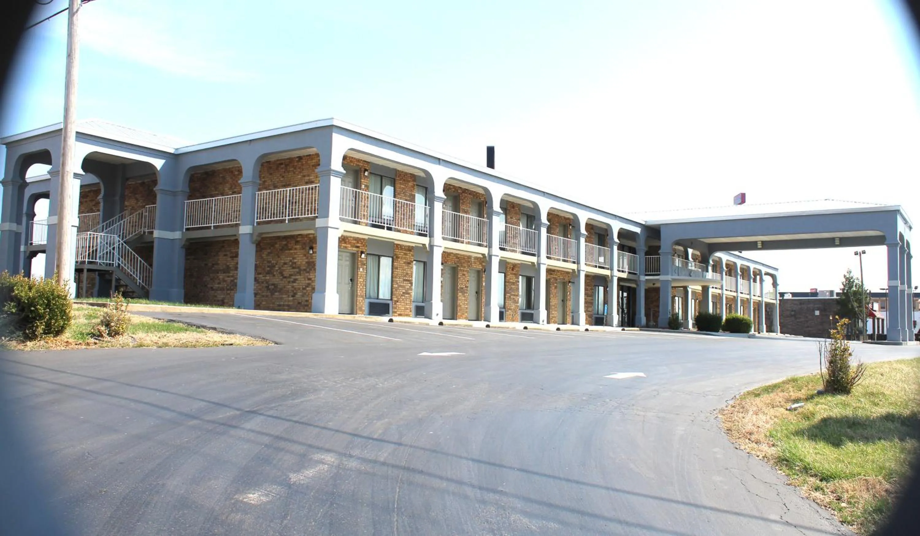 Property building in Econo Lodge Franklin South