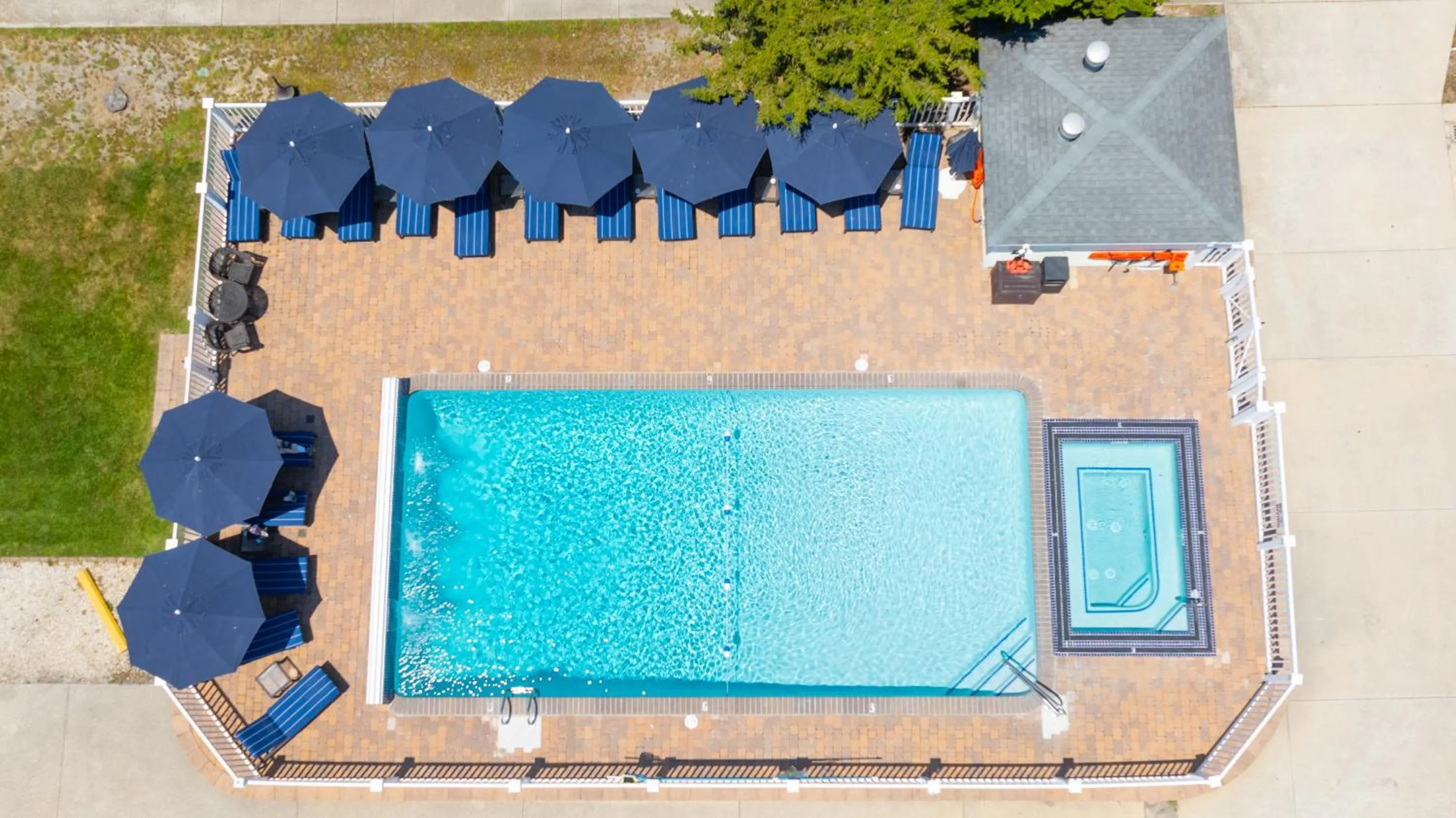 Swimming pool in The Beach Club on Madison Avenue
