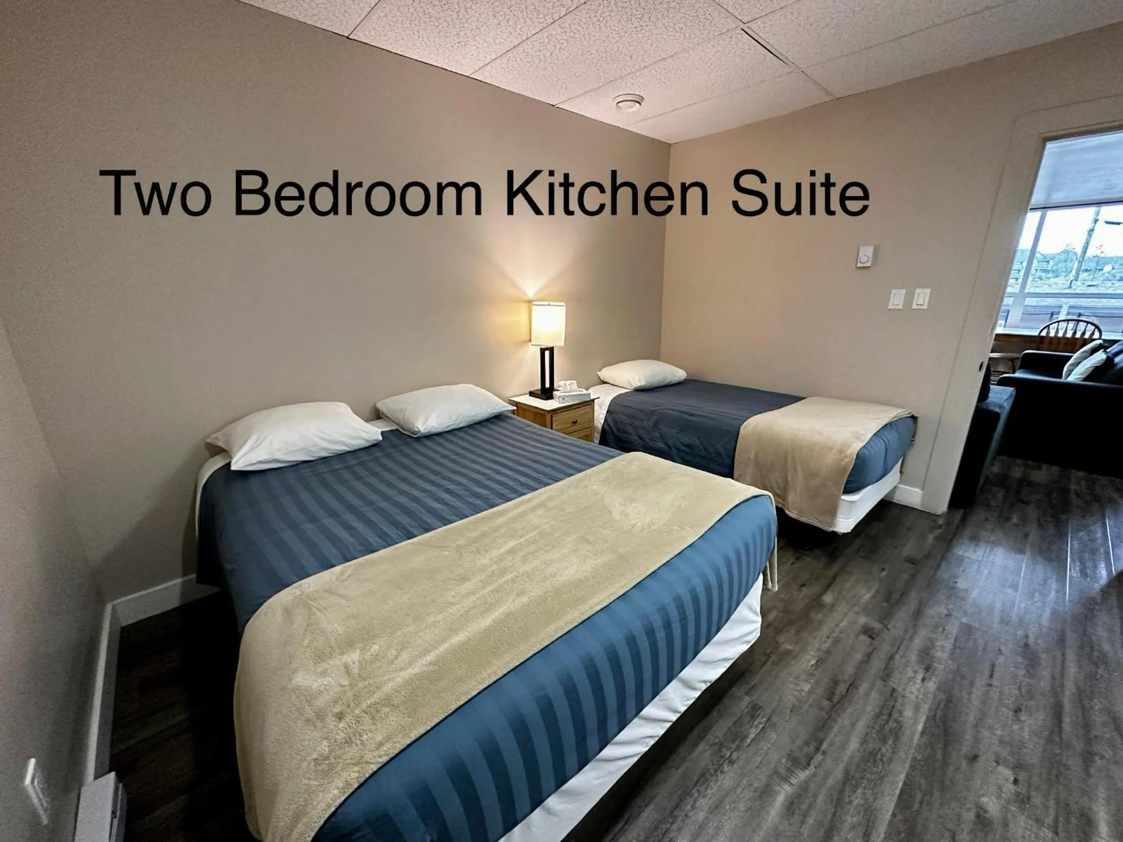 Bed in West Coast Motel on the Harbour