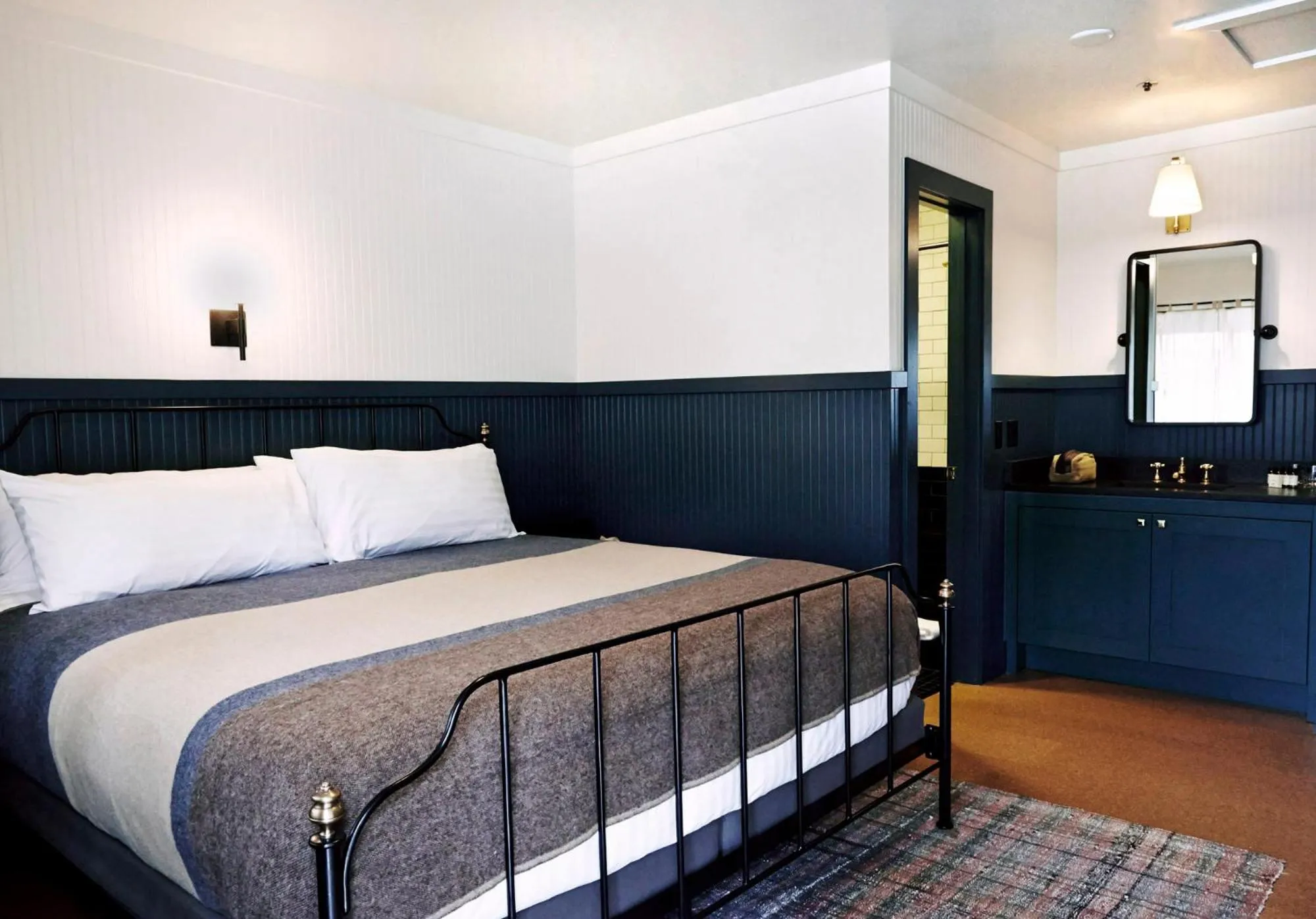 Bedroom, Bed in Anvil Hotel