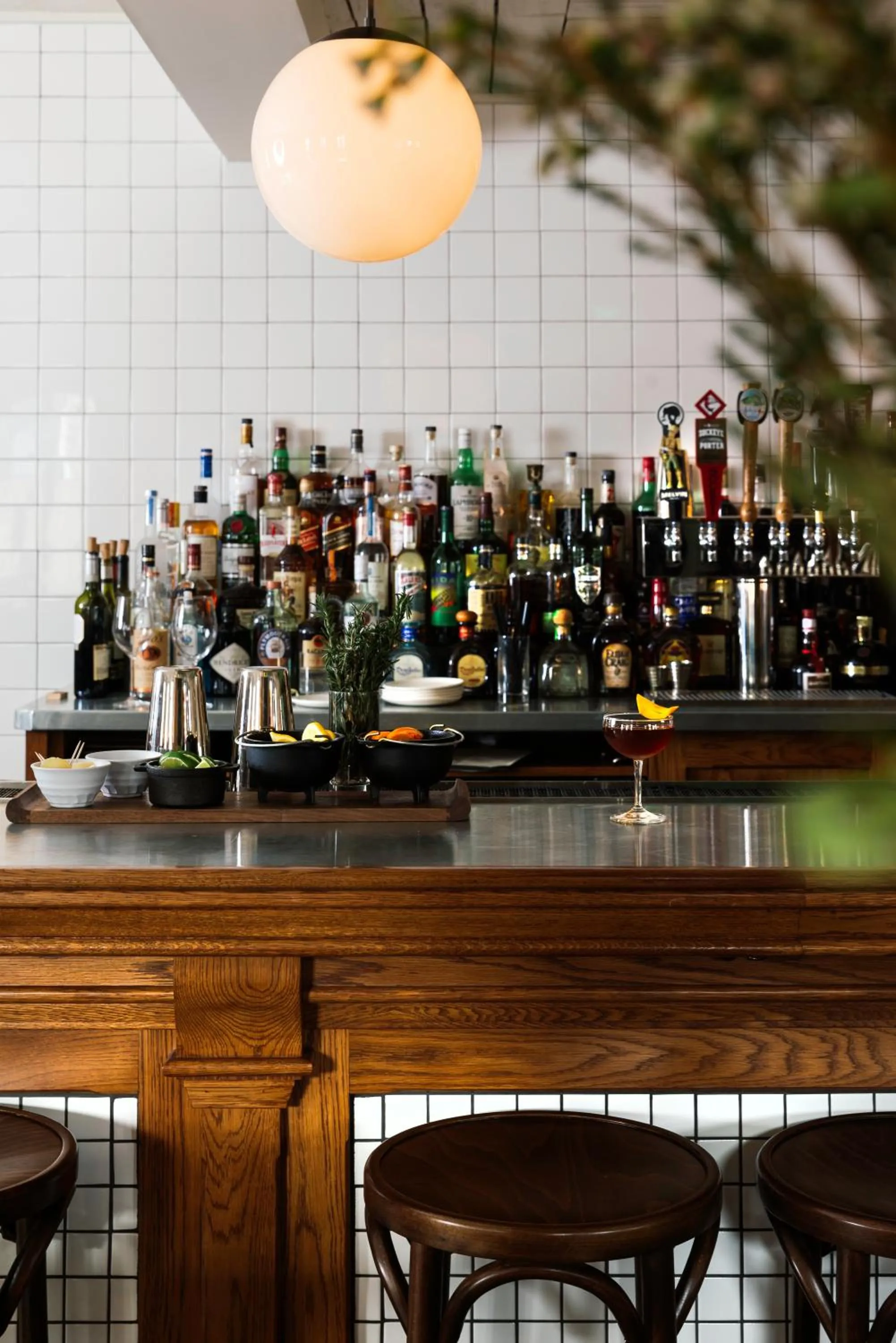 Restaurant/places to eat in Anvil Hotel