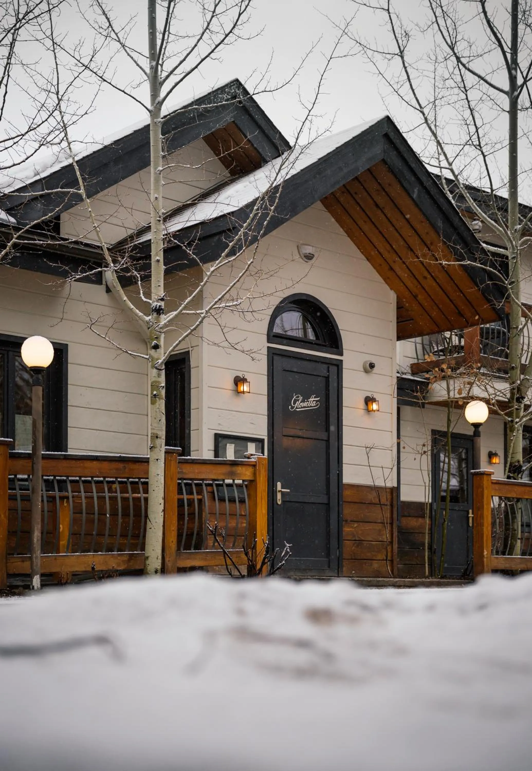 Restaurant/places to eat in Anvil Hotel