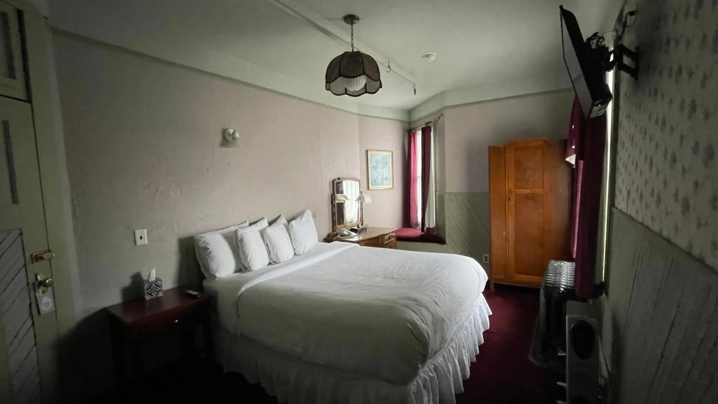 Economy Queen with Shared Bath in Alaskan Hotel and Bar Economy Queen with Shared Bath in Alaskan Hotel and Bar