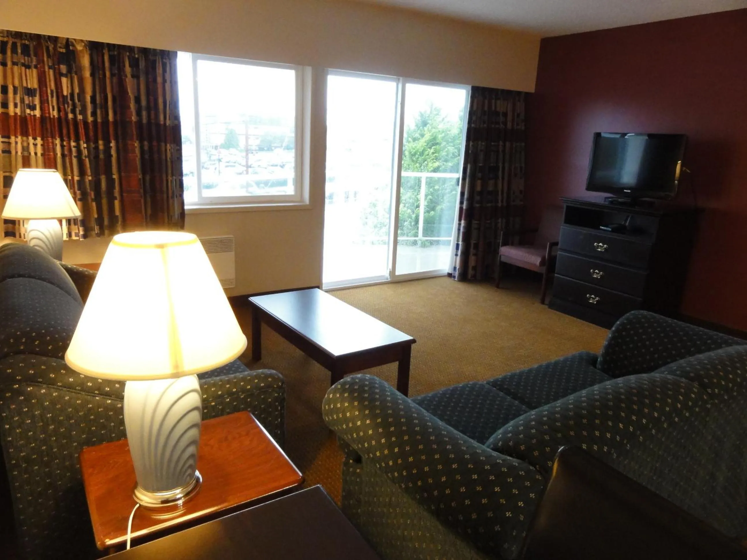 Living room in Port Augusta Inn