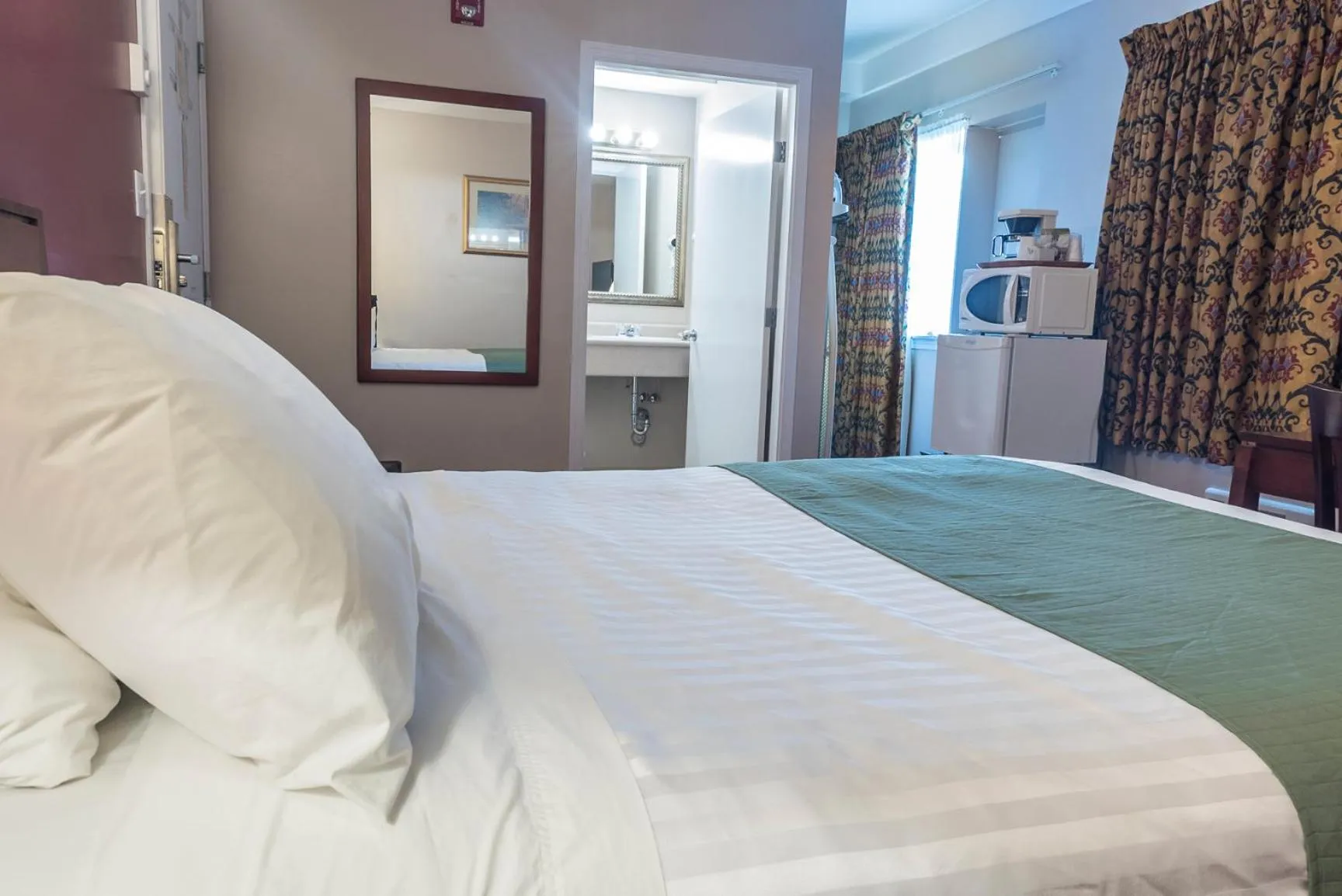 Bed in Port Augusta Inn