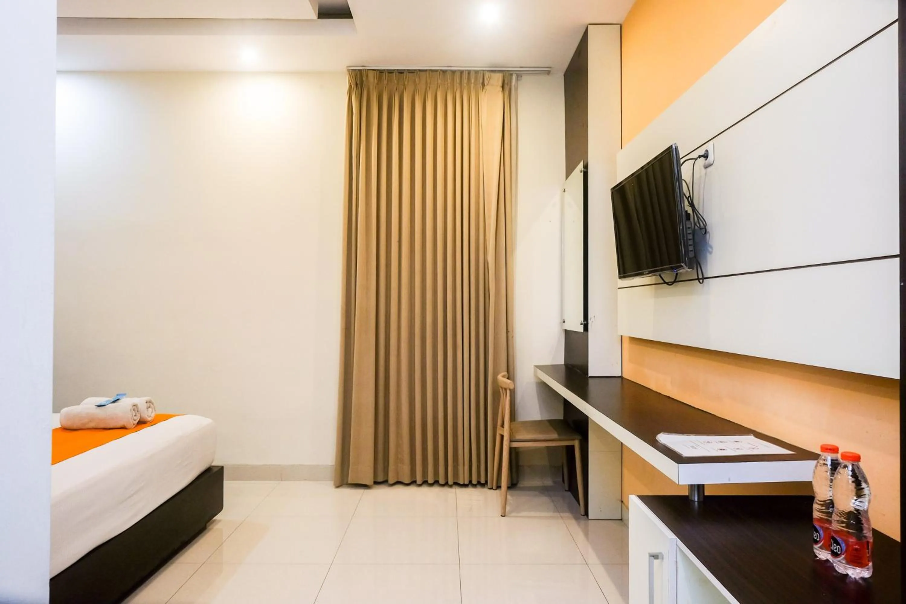 Bedroom, Bed in Sans Hotel Nagari Malioboro